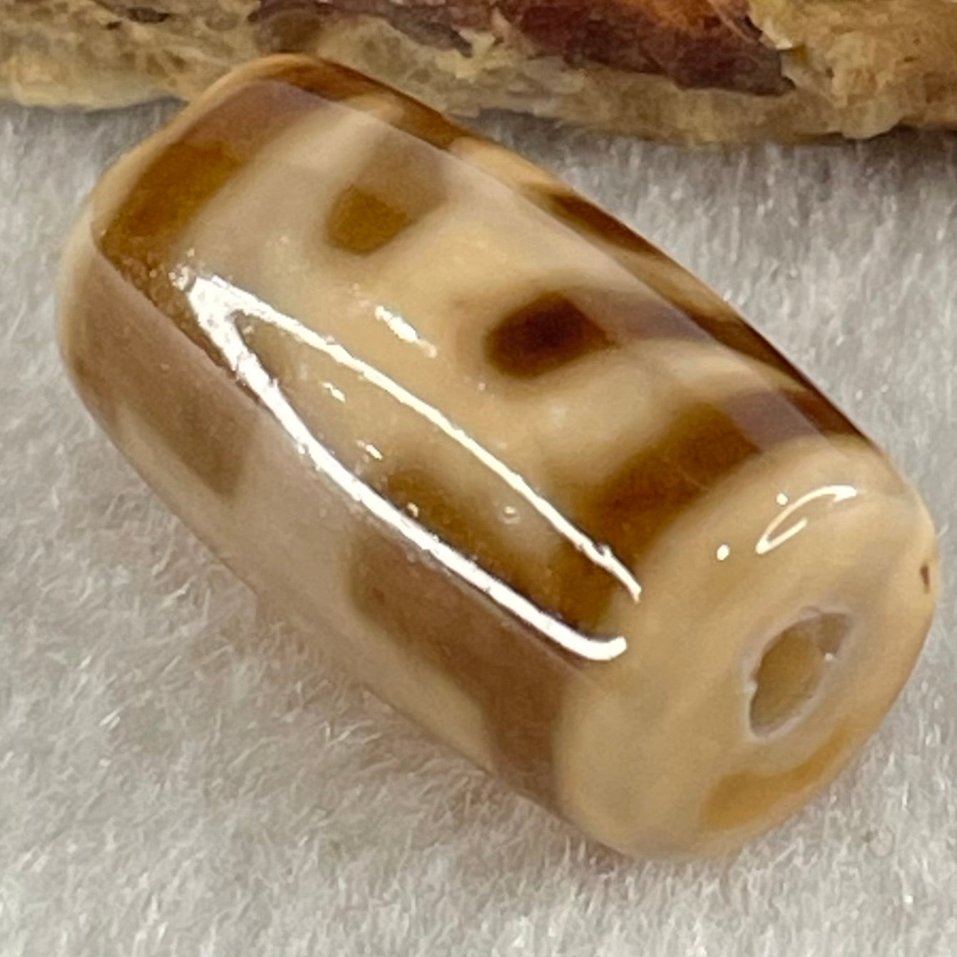 Natural Powerful Tibetan Old Oily Agate Patina Guiren Tairen Human Dzi Bead Totem Amulet Heavenly Master (Tian Zhu) 贵人天诛 4.70g 19.8 by 11.7mm - Huangs Jadeite and Jewelry Pte Ltd