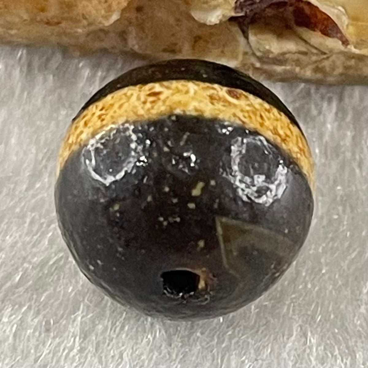 Natural Powerful Tibetan Old Oily Agate 1 Lines Dzi Bead Heavenly Master (Tian Zhu) 1.53g 10.3 by 10.6mm - Huangs Jadeite and Jewelry Pte Ltd