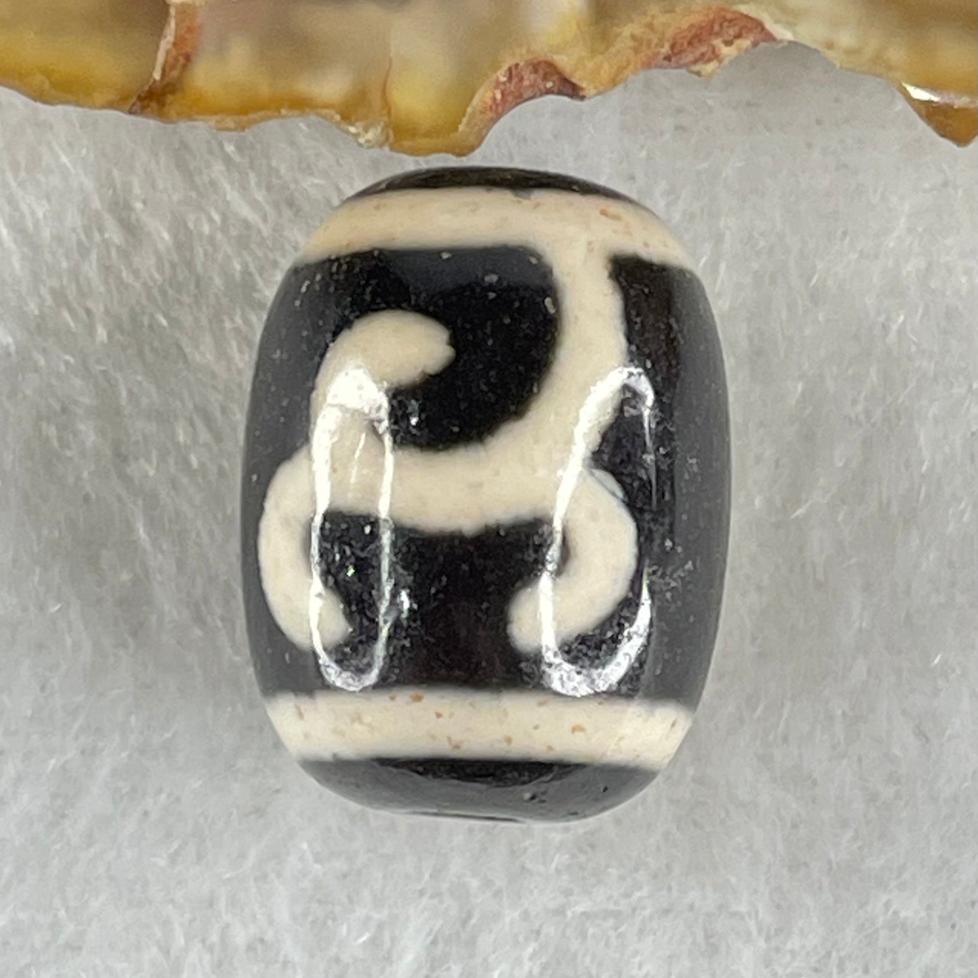 Natural Powerful Tibetan Old Oily Black White Agate Green Tara Dzi Bead Heavenly Master (Tian Zhu) 绿度母天珠 4.80g 17.4 by 13.5mm - Huangs Jadeite and Jewelry Pte Ltd
