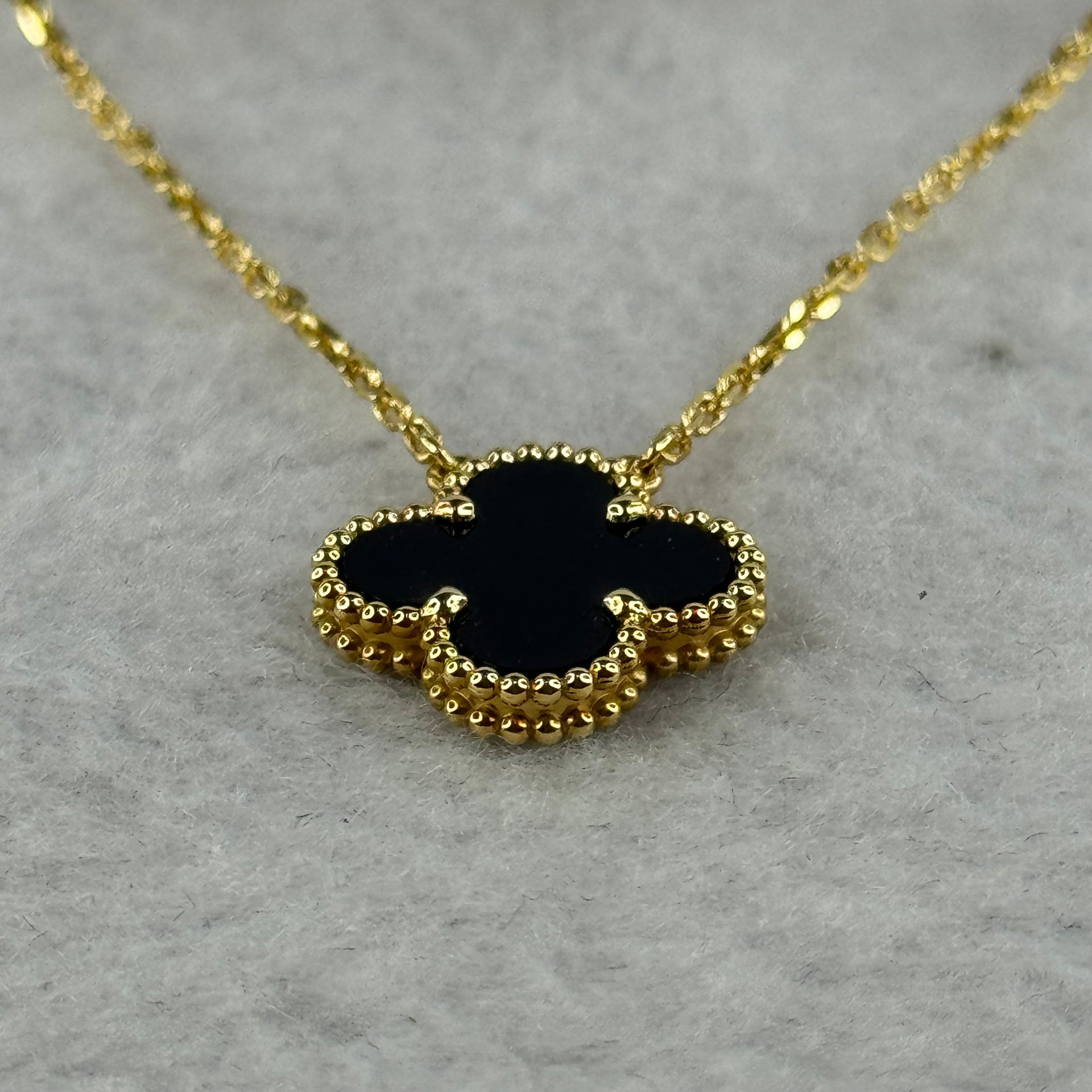 (Pre-Love) Van Cleef & Arpels VCA Vintage Alhambra Pendant Necklace 18K yellow gold Onyx 5.49g 42cm - Huangs Jadeite and Jewelry Pte Ltd