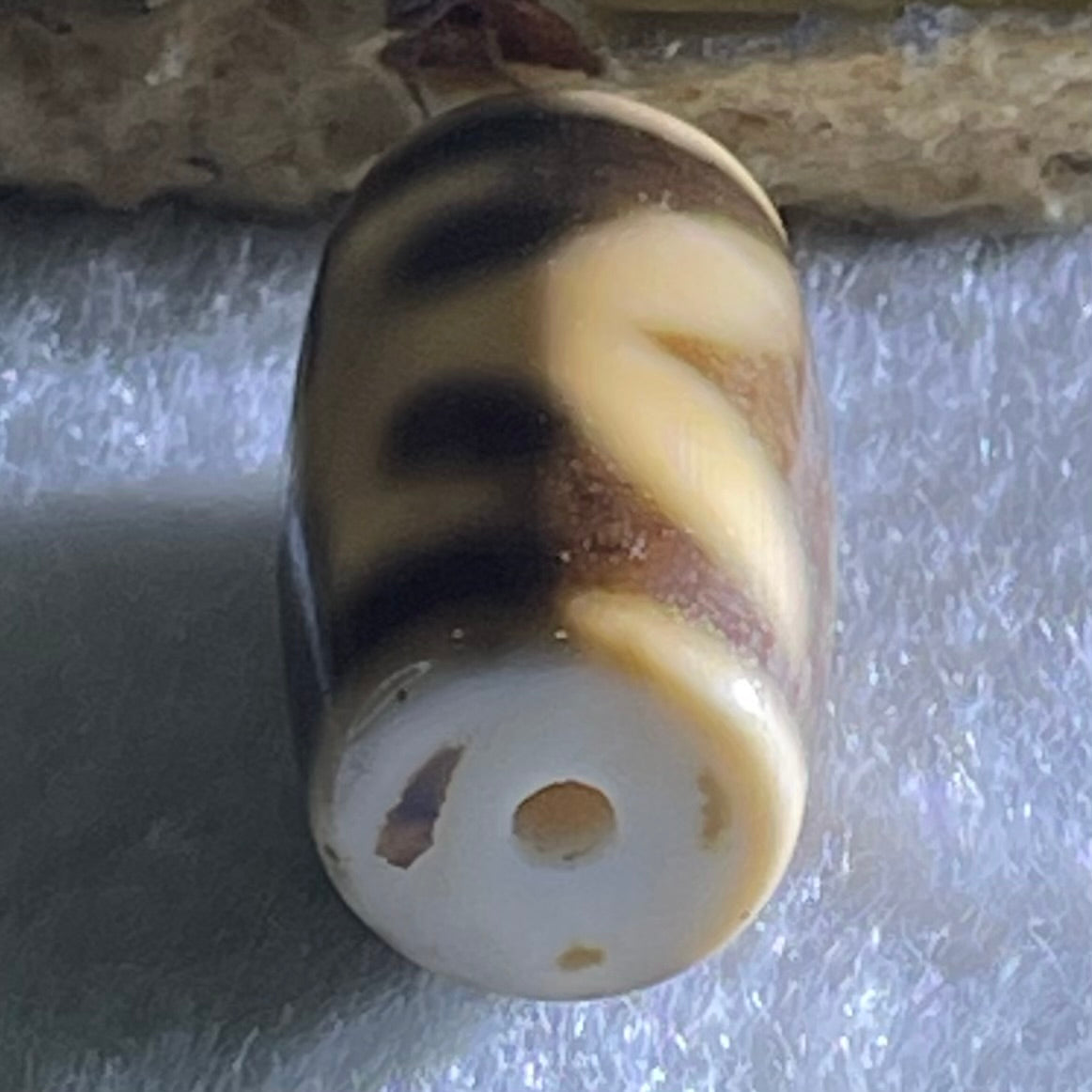 Natural Powerful Tibetan Old Oily Agate Patina Guiren Tairen Human Dzi Bead Totem Amulet Heavenly Master (Tian Zhu) 贵人天诛 4.84g 19.6 by 11.7mm - Huangs Jadeite and Jewelry Pte Ltd