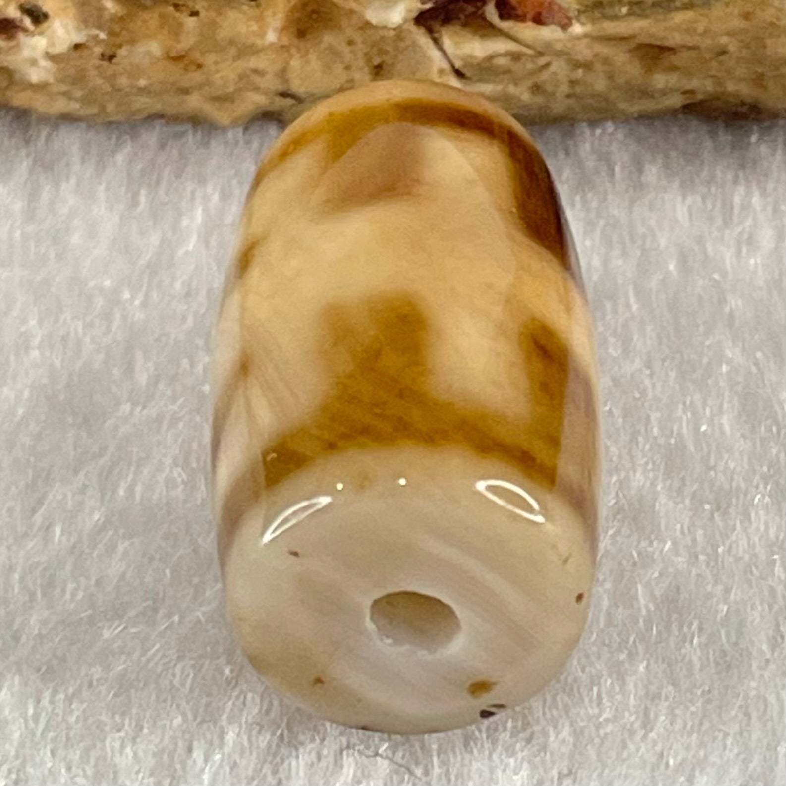 Natural Powerful Tibetan Old Oily Agate Patina Guiren Tairen Human Dzi Bead Totem Amulet Heavenly Master (Tian Zhu) 贵人天诛 4.92g 20.0 by 11.9mm - Huangs Jadeite and Jewelry Pte Ltd