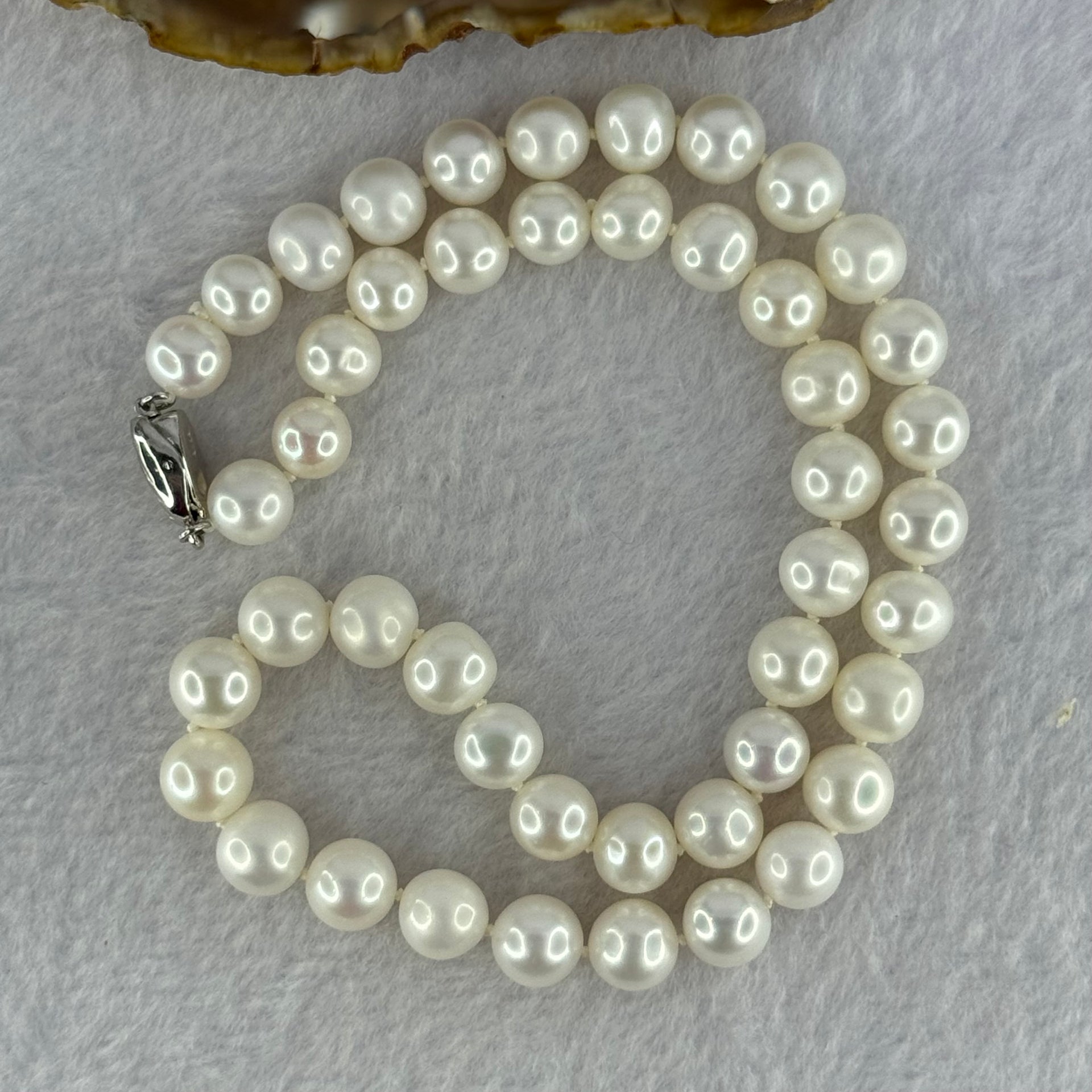 Natural Fresh Water White Pearl Necklace with S925 Sliver Clasps 天然淡水白珍珠项链 48.68g 8.8mm 46 Bead - Huangs Jadeite and Jewelry Pte Ltd