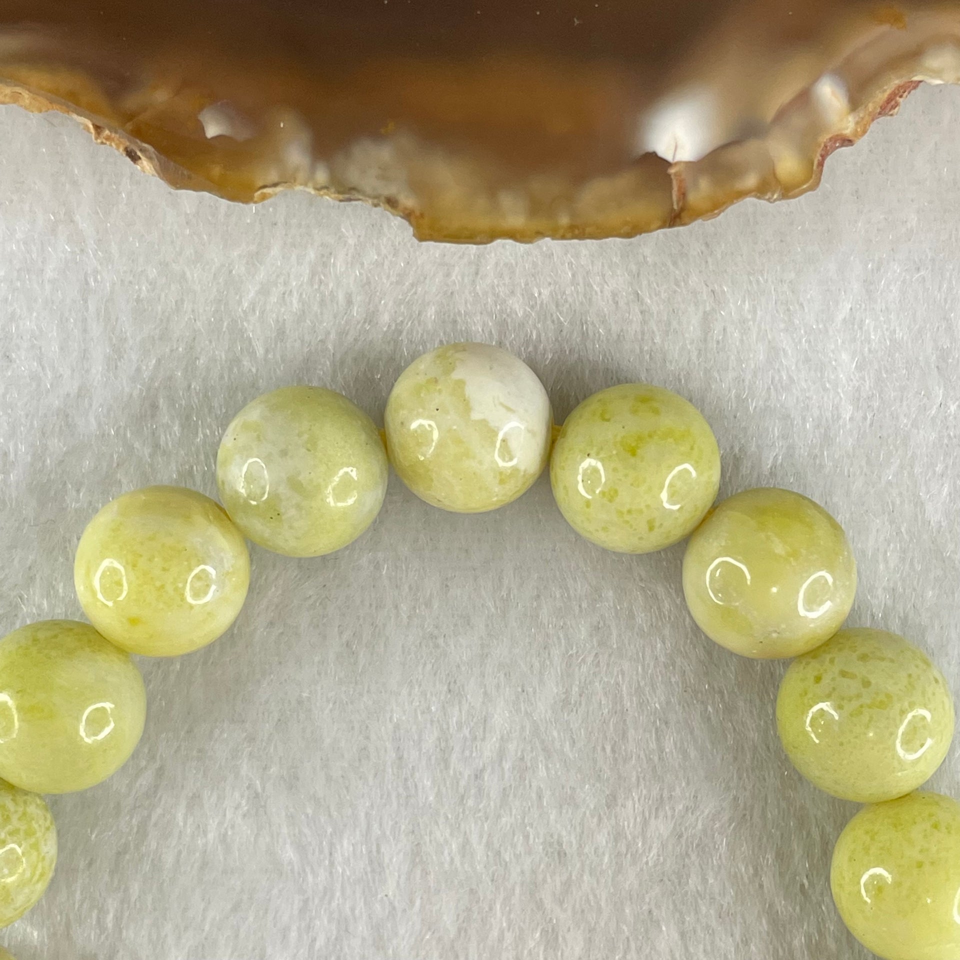 Natural Green Serpentine Jade Beads Bracelet 天然黄山玉手链 40.99g 17cm 12.0mm 18 Beads - Huangs Jadeite and Jewelry Pte Ltd