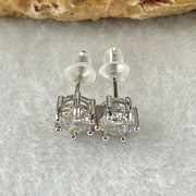 0.5 Ct Colourless Round Brilliant Diameter 5.0mm D VVS1 Excellent Cut Excellent Polish Excellent Symmetry None Florescence Moissanite in S925 Silver Earrings GRA 218444637 - Huangs Jadeite and Jewelry Pte Ltd
