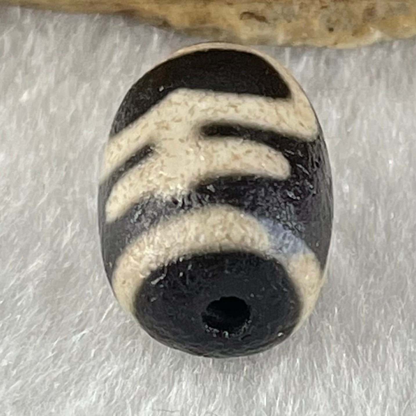 Natural Powerful Tibetan Old Oily Agate Double Nectar Vessel Dzi Bead Heavenly Master (Tian Zhu) 花蜜容器眼天珠 2.06g 13.9 by 9.9mm - Huangs Jadeite and Jewelry Pte Ltd