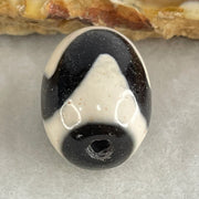 Natural Powerful Tibetan Old Oily Agate Tiger Tooth Daluo Dzi Bead Heavenly Master (Tian Zhu) 虎呀天诛 4.38g 17.8 by 13.1mm - Huangs Jadeite and Jewelry Pte Ltd