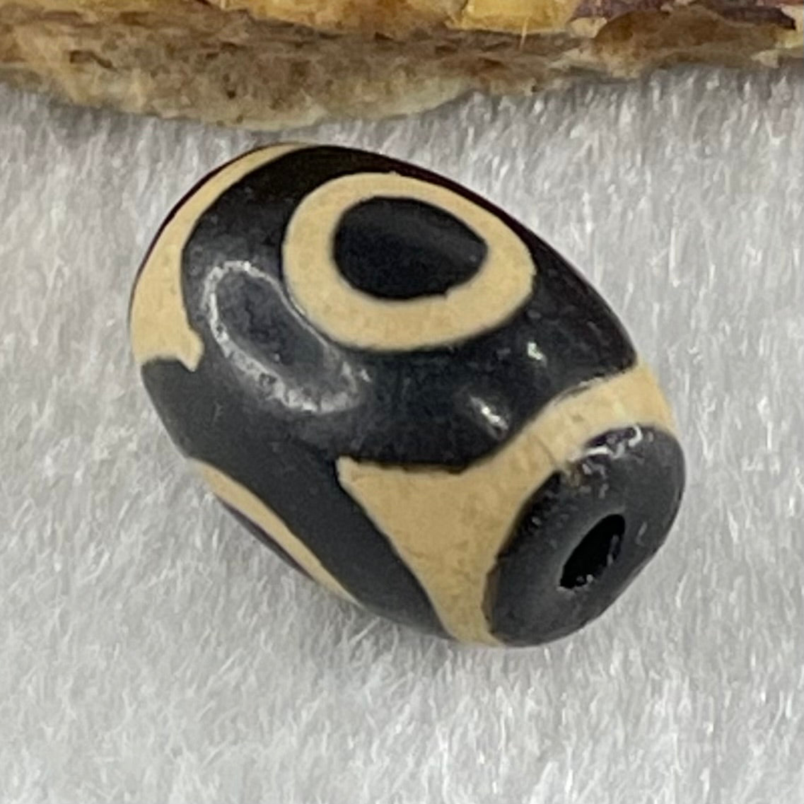 Natural Powerful Tibetan Old Oily Agate 3 Eyes Dzi Bead Heavenly Master (Tian Zhu) 三眼天诛 1.96g 13.8 by 10.0mm - Huangs Jadeite and Jewelry Pte Ltd