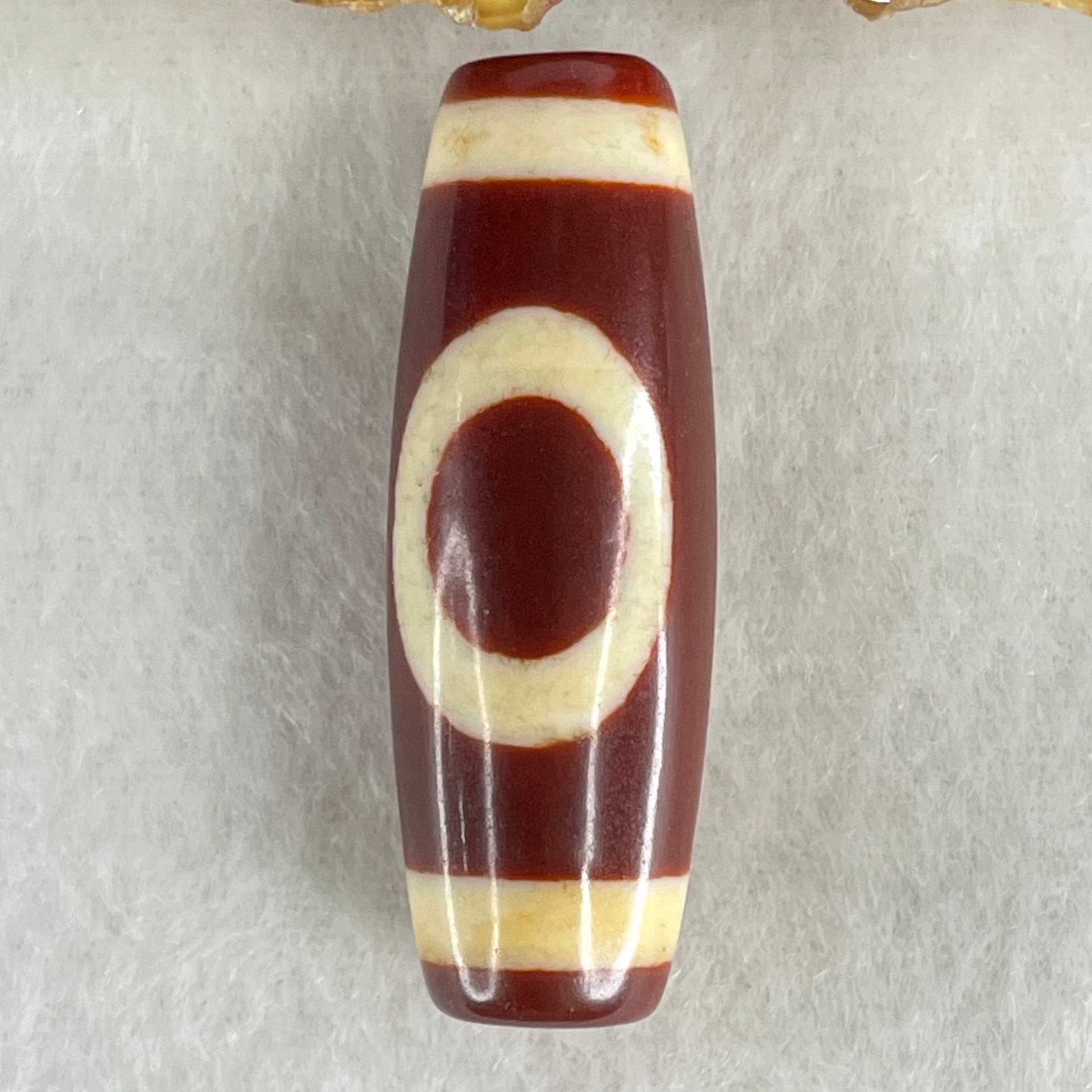 Natural Powerful Tibetan Old Oily Red White Agate One Eye Wood Element Dzi Bead Heavenly Master (Tian Zhu) 一眼木元素天珠 9.77g 37.6 by 13.0mm - Huangs Jadeite and Jewelry Pte Ltd