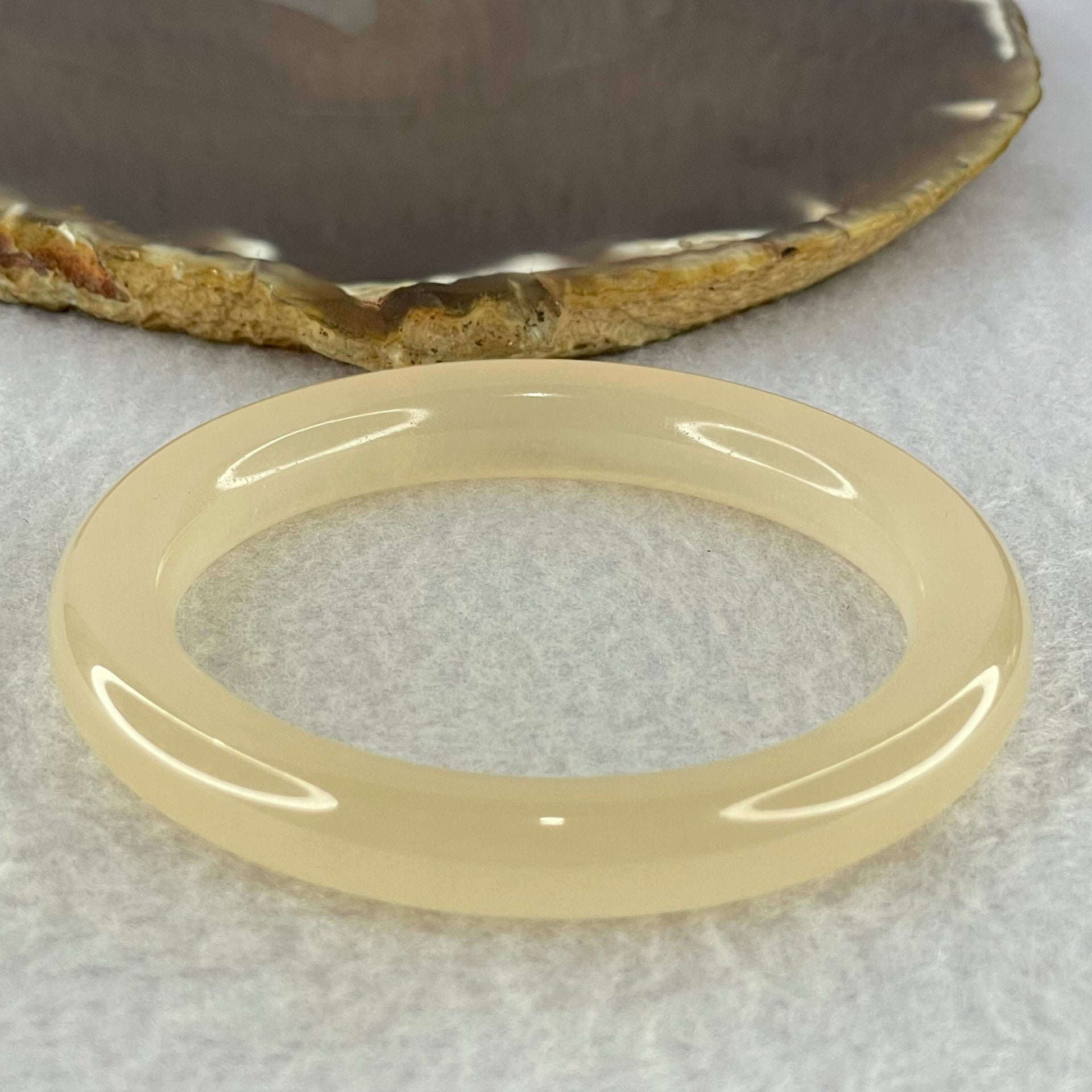 Natural Peach Color Agate Bangle Internal Diameter 56.5mm 43.63g 10.5 by 9.9mm (Close to Perfect) - Huangs Jadeite and Jewelry Pte Ltd