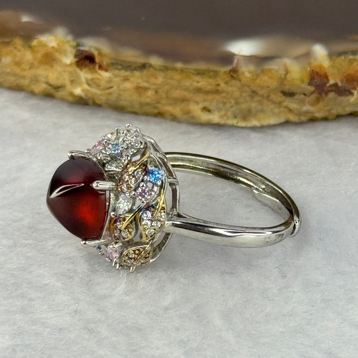 Natural Red Carnelian Agate with Crystals In 925 Sliver Ring (Adjustable Size) 3.89g 8.0 by 8.0 by 6.5mm - Huangs Jadeite and Jewelry Pte Ltd