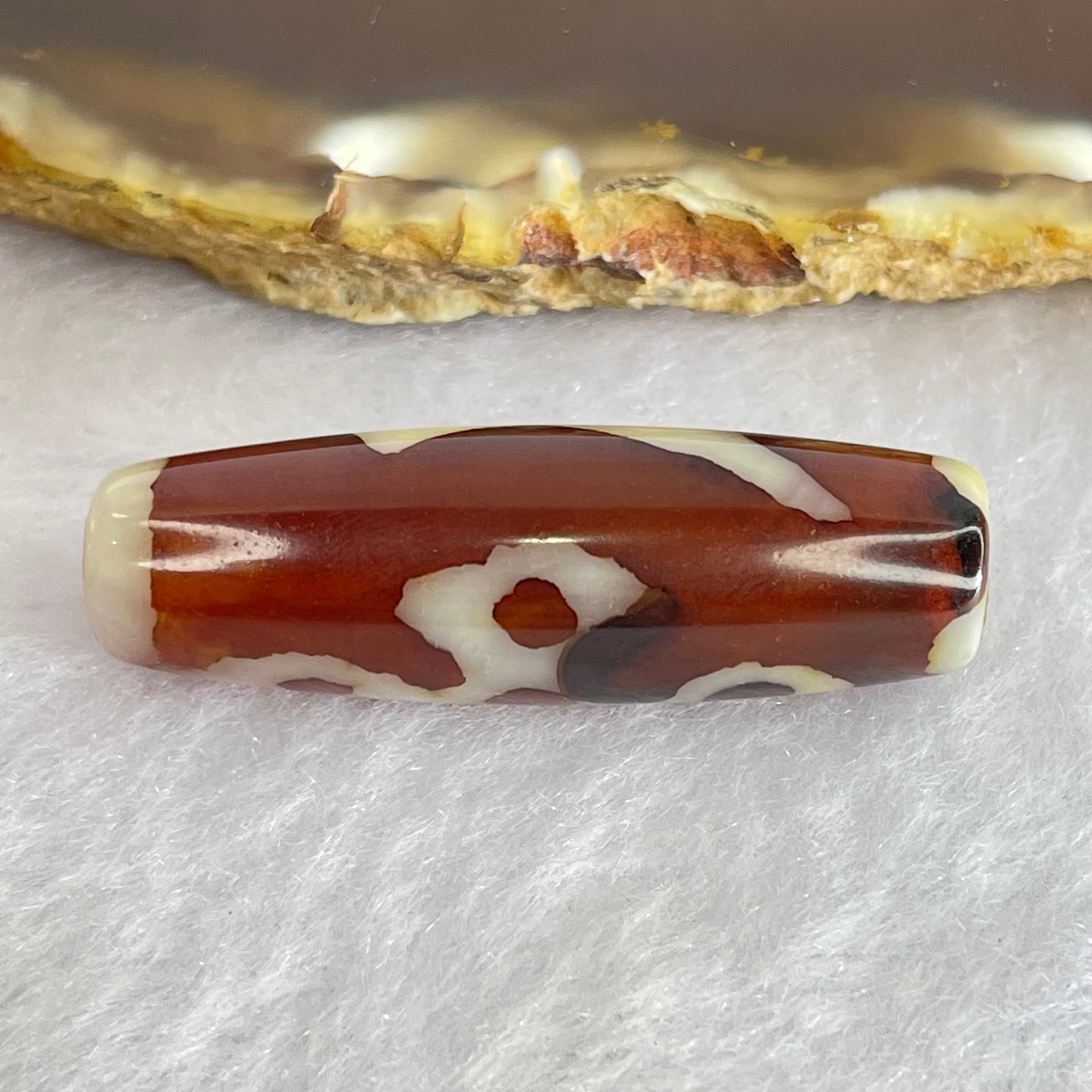 Natural Powerful Tibetan Old Oily Agate 5 Eyes Lightning Dzi Bead Heavenly Master (Tian Zhu) 五眼闪电天珠 8.51g 38.0 by 12.0mm - Huangs Jadeite and Jewelry Pte Ltd