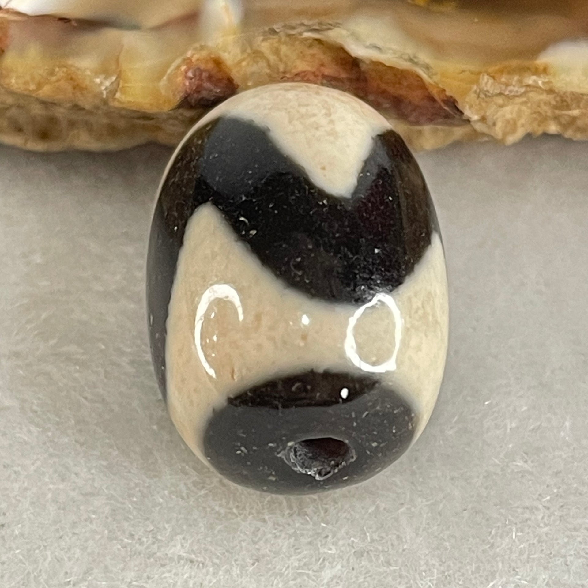 Natural Powerful Tibetan Old Oily Agate Tiger Tooth Daluo Dzi Bead Heavenly Master (Tian Zhu) 虎呀天诛 4.76g 17.8 by 13.1mm - Huangs Jadeite and Jewelry Pte Ltd
