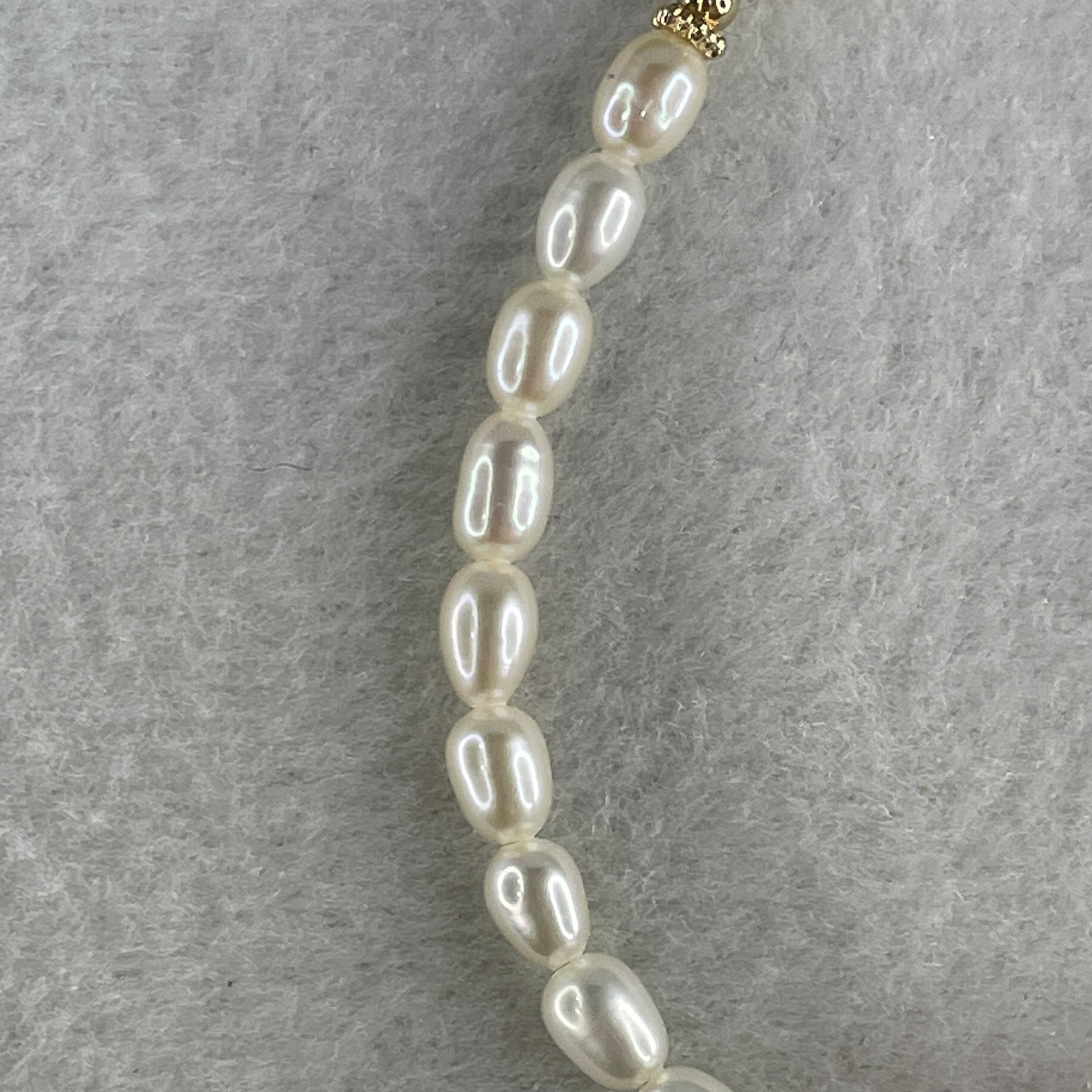 Natural Powerful Tibetan Old Oily Agate Sky Door Serenity 1 Eye Dzi Bead with Faux Pearl Bracelet 7.97g 14-18cm 19.9 by 7.8mm - Huangs Jadeite and Jewelry Pte Ltd