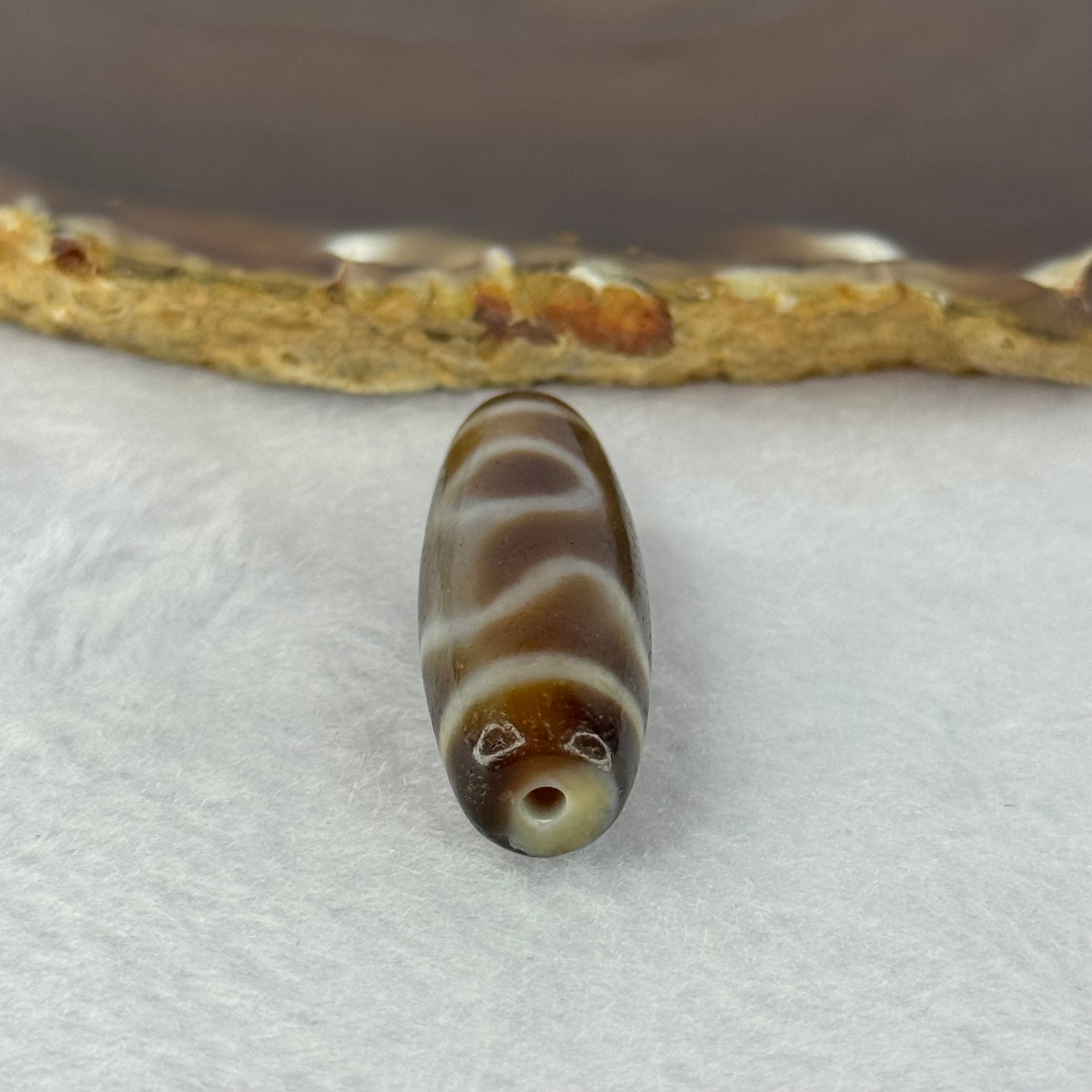 Natural Powerful Tibetan Old Oily Agate Sky Door Serenity 1 Eye Dzi Bead Heavenly Master (Tian Zhu) 一眼天诛 9.93g 37.6 by 13.3mm - Huangs Jadeite and Jewelry Pte Ltd