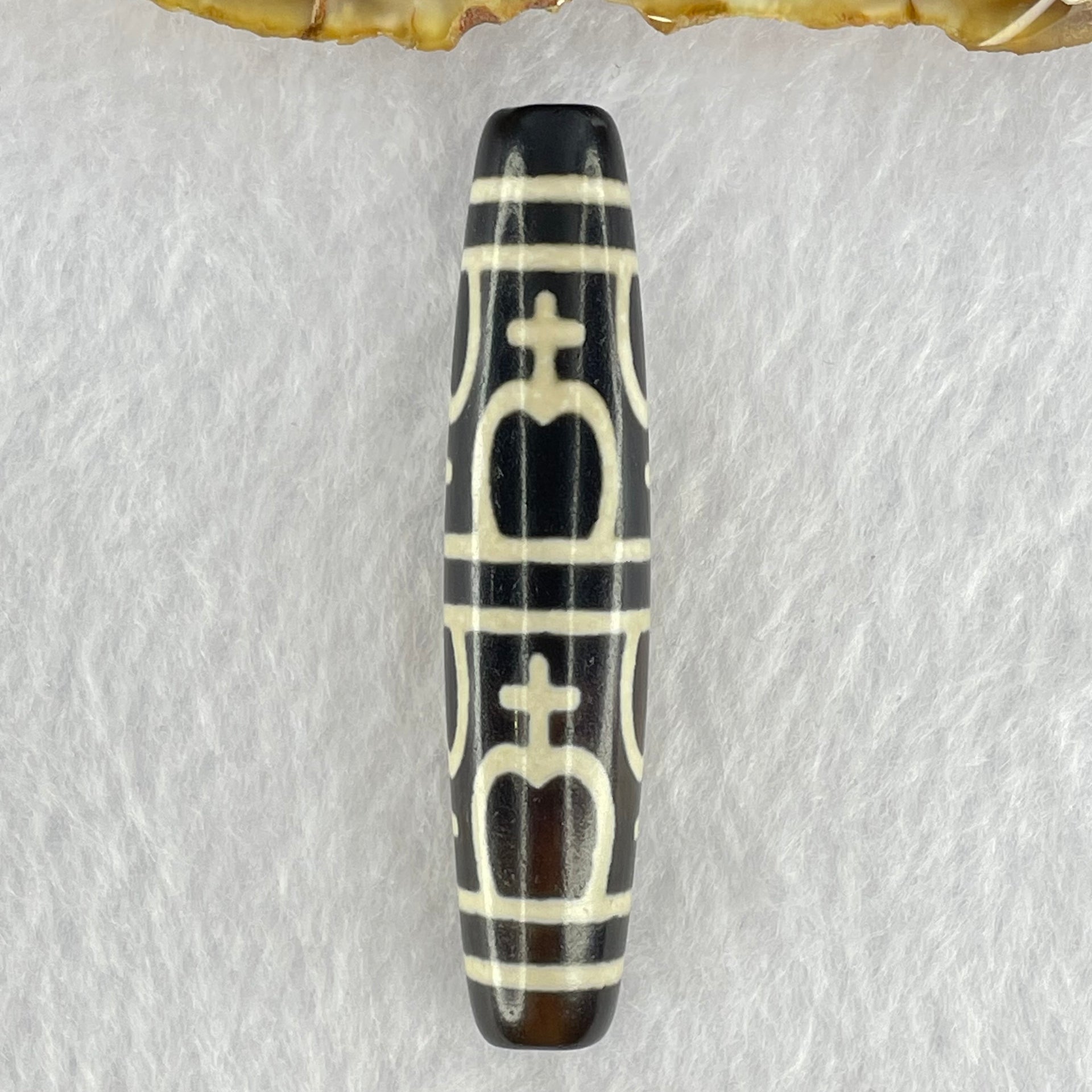 Natural Powerful Tibetan Old Oily Agate 8 Nectar Vessel Dzi Bead Heavenly Master (Tian Zhu) 花蜜容器眼天珠 14.99g 58.0 by 12.9mm - Huangs Jadeite and Jewelry Pte Ltd