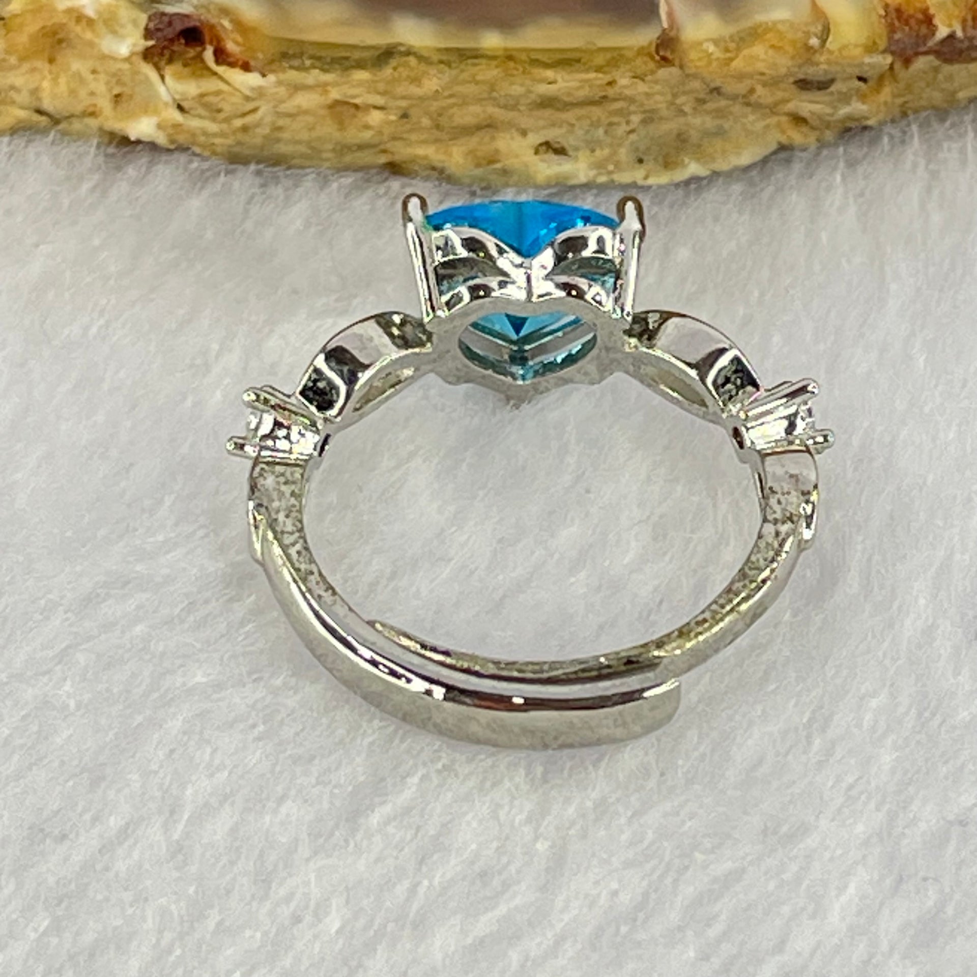 Blue Cubic Zirconia in S925 Sliver Ring (Adjustable Size) 2.07g 8.7 by 7.1 by 5.0mm - Huangs Jadeite and Jewelry Pte Ltd