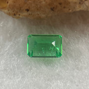 Natural Colombia Vivid Green Emerald (Beryl) Cut-Cornered Rectangular Step cut 0.49ct 5.6 by 3.9 by 3.0mm - Huangs Jadeite and Jewelry Pte Ltd