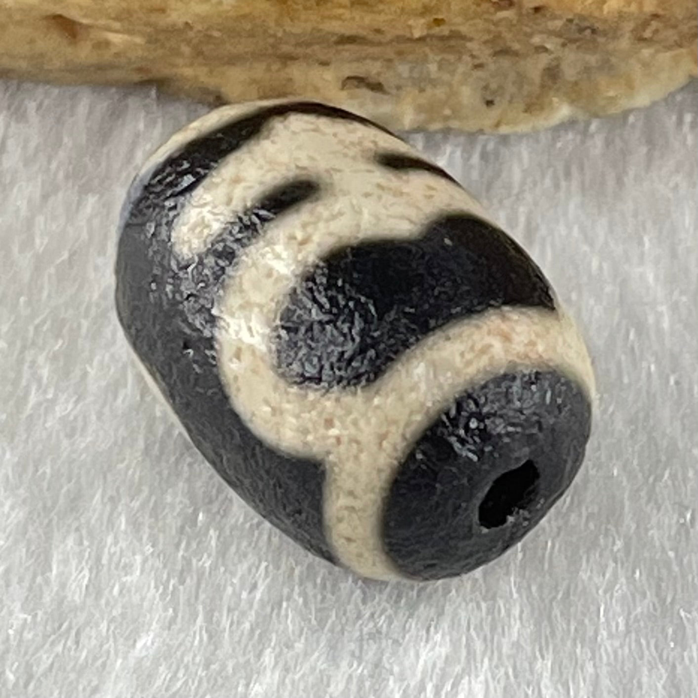 Natural Powerful Tibetan Old Oily Agate Double Nectar Vessel Dzi Bead Heavenly Master (Tian Zhu) 花蜜容器眼天珠 2.06g 13.9 by 9.9mm - Huangs Jadeite and Jewelry Pte Ltd