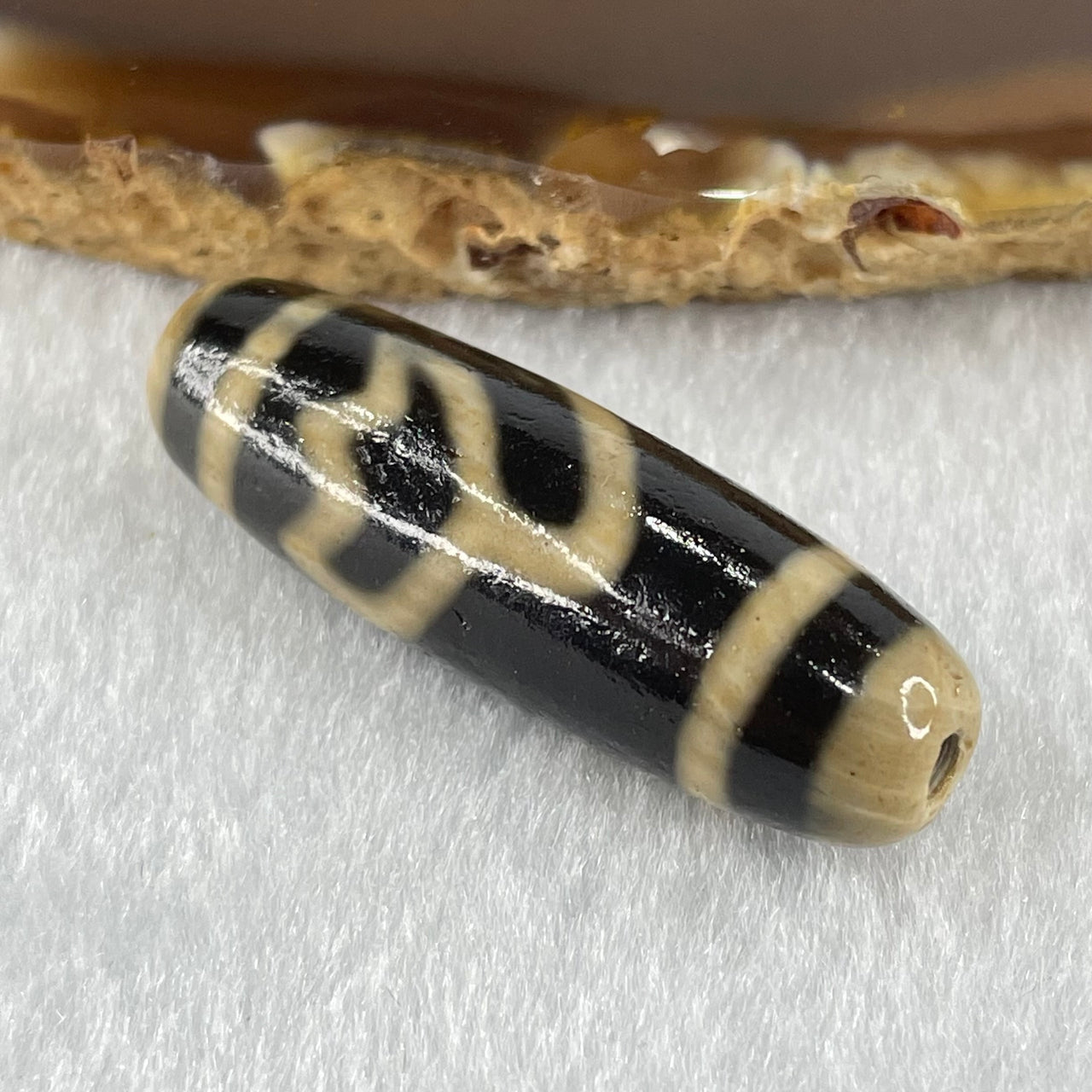 Natural Powerful Tibetan Old Oily Agate Double Lotus Flower Dzi Bead Heavenly Master (Tian Zhu) 双莲花天珠 8.55g 37.8 by 12.1mm - Huangs Jadeite and Jewelry Pte Ltd