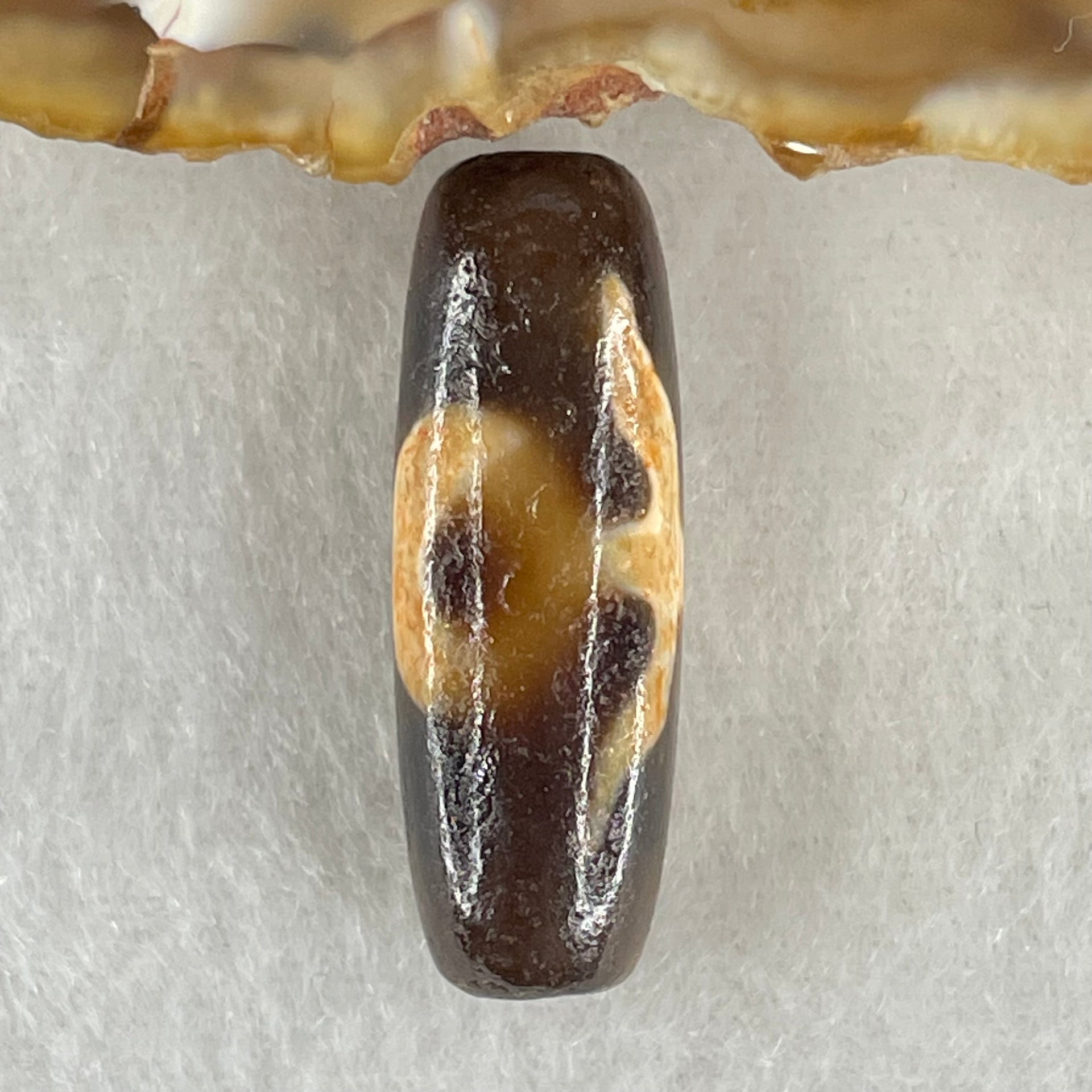 Natural Powerful Tibetan Old Oily Agate Patina Guiren Tairen Human Dzi Bead Totem Amulet Heavenly Master (Tian Zhu) 贵人天诛 4.55g 28.1 by 9.1mm - Huangs Jadeite and Jewelry Pte Ltd