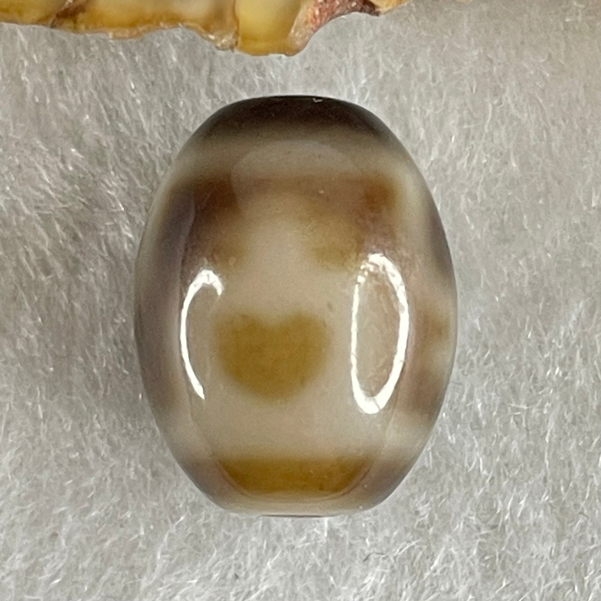 Natural Powerful Tibetan Old Oily Agate 4 Nectar Vessel Dzi Bead Heavenly Master (Tian Zhu) 花蜜容器天珠 3.36g 15.7 by 12.4mm - Huangs Jadeite and Jewelry Pte Ltd