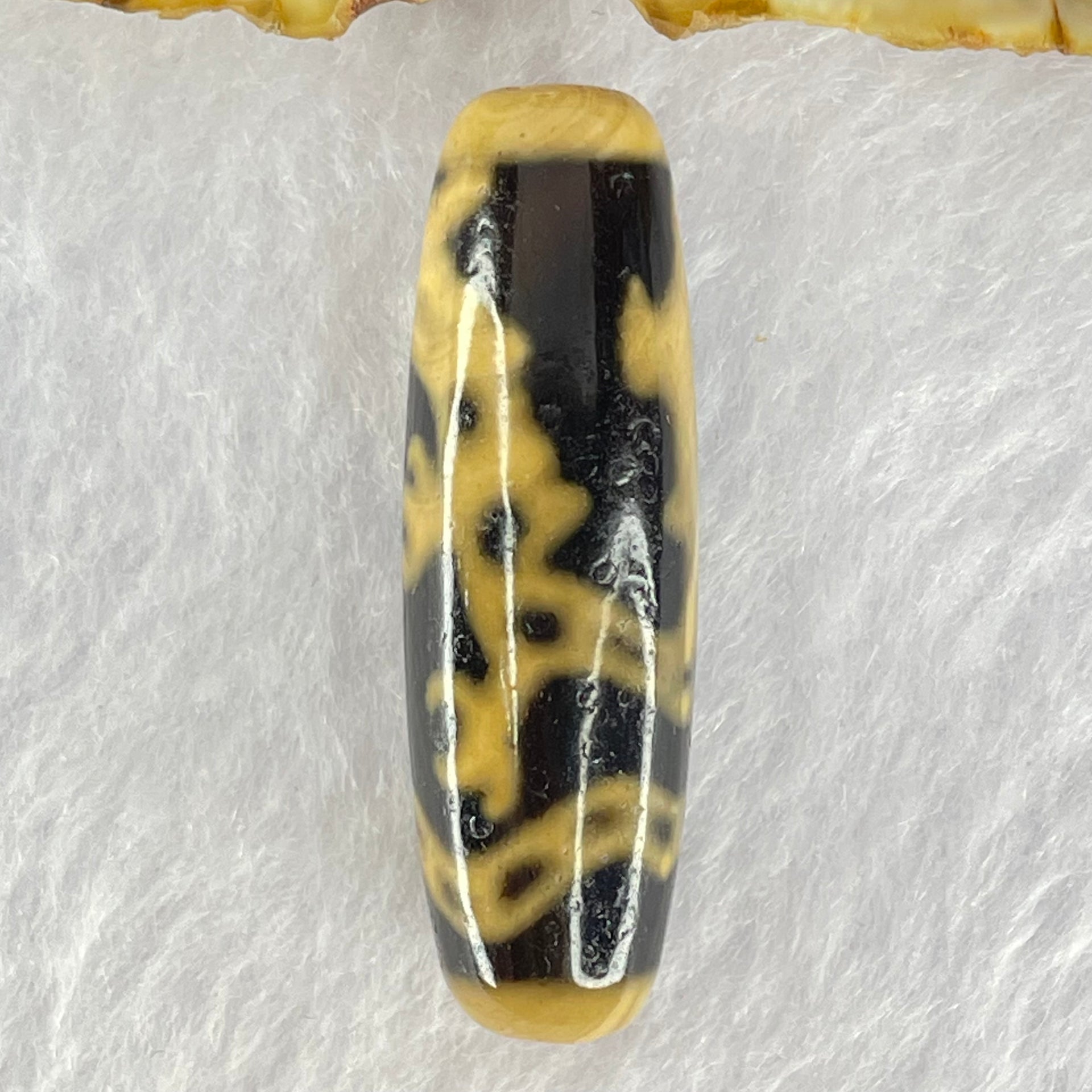 Natural Powerful Tibetan Old Oily Agate Guan Yin on Dragon Dzi Bead Heavenly Master (Tian Zhu) 观音龙天珠 8.06g 37.6 by 11.9mm - Huangs Jadeite and Jewelry Pte Ltd