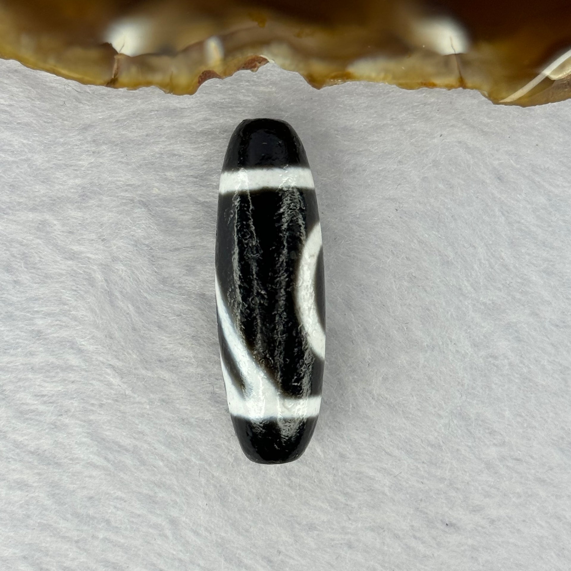 Natural Powerful Tibetan Old Oily Agate 1 Eye With Mountain Support Dzi Bead Heavenly Master (Tian Zhu) 一眼靠天珠 7.14g 36.8 by 11.9mm - Huangs Jadeite and Jewelry Pte Ltd