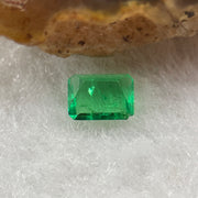 Natural Colombia Green Emerald (Beryl) Cut-Cornered Rectangular step cut 0.52ct 6.1 by 4.6 by 2.5mm - Huangs Jadeite and Jewelry Pte Ltd