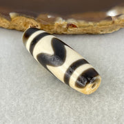 Natural Powerful Tibetan Old Oily Agate Tiger Tooth Daluo Dzi Bead Heavenly Master (Tian Zhu) 10.37g 39.3 by 12.9mm - Huangs Jadeite and Jewelry Pte Ltd