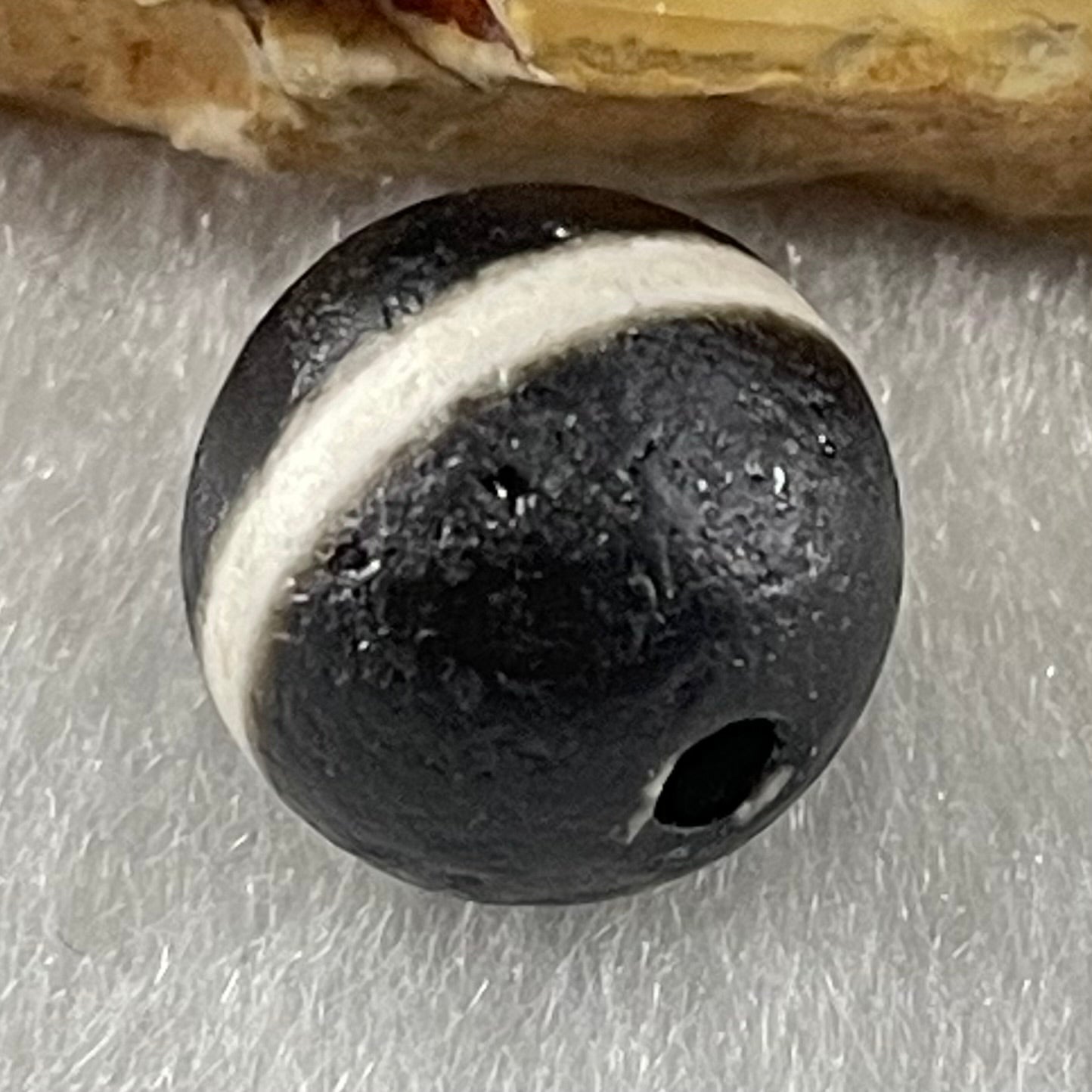 Natural Powerful Tibetan Old Oily Agate 1 Lines Dzi Bead Heavenly Master (Tian Zhu) 1.43g 10.0 by 10.4mm - Huangs Jadeite and Jewelry Pte Ltd