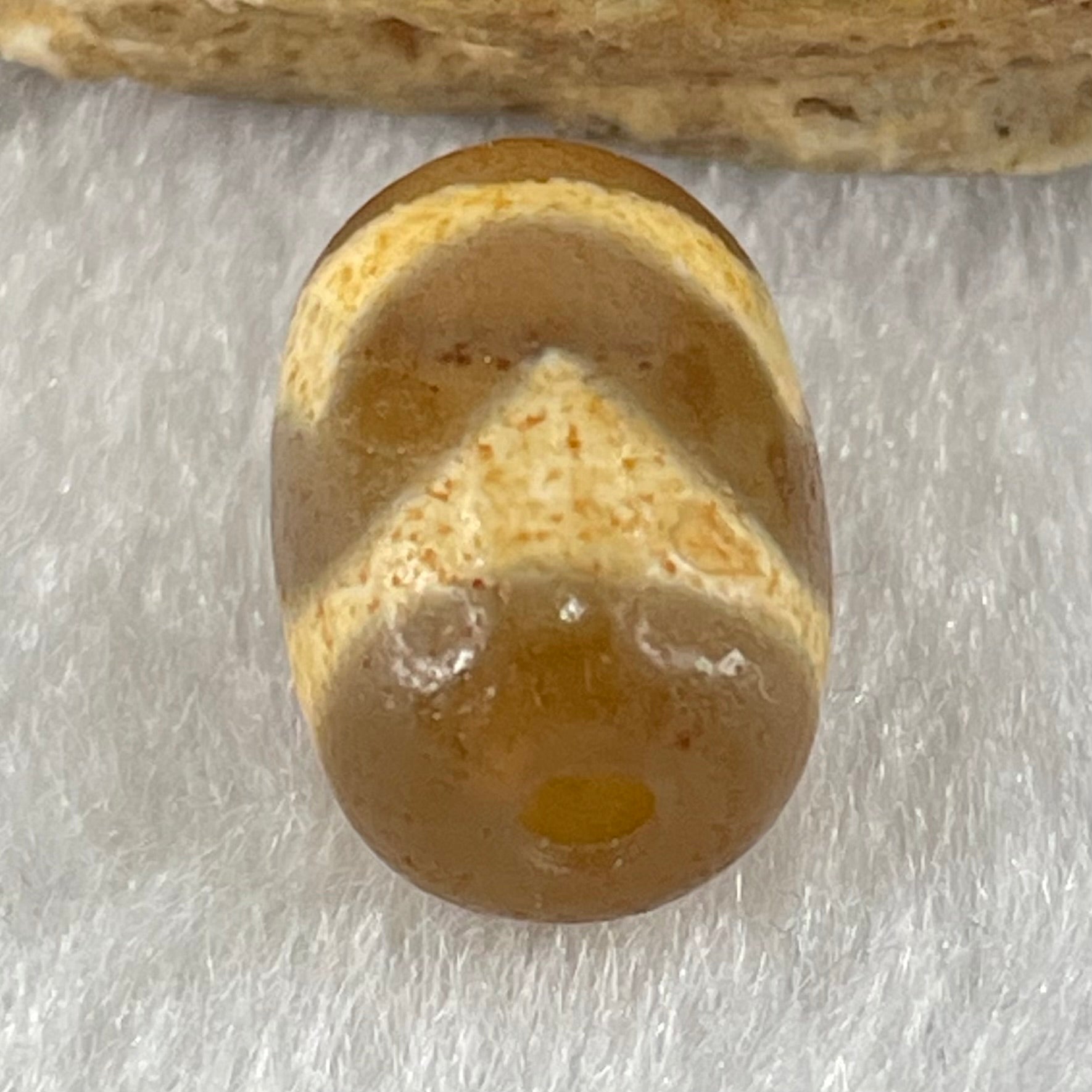 Natural Powerful Tibetan Old Oily Agate Tiger Tooth Daluo Dzi Bead Heavenly Master (Tian Zhu) 虎呀天诛 2.15g 14.1 by 10.2mm - Huangs Jadeite and Jewelry Pte Ltd