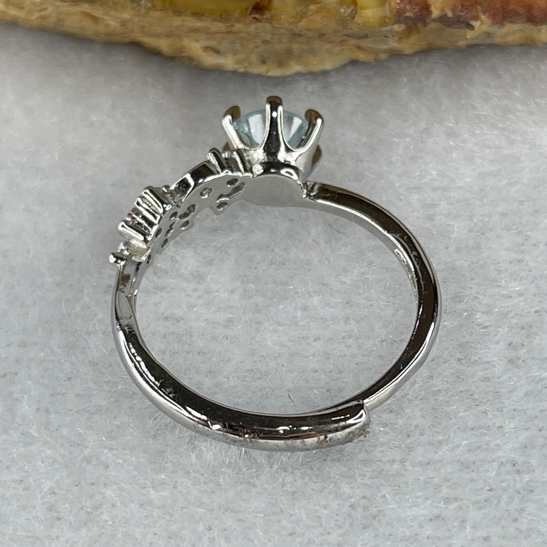 Natural Blue Aquamarine Ring 1.82g 4.6 by 3.5mm (Adjustable Size) - Huangs Jadeite and Jewelry Pte Ltd