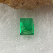 Natural Colombia Vivid Green Emerald (Beryl) Cut-Cornered Rectangular Step cut 0.37ct 4.7 by 3.4 by 2.6mm - Huangs Jadeite and Jewelry Pte Ltd