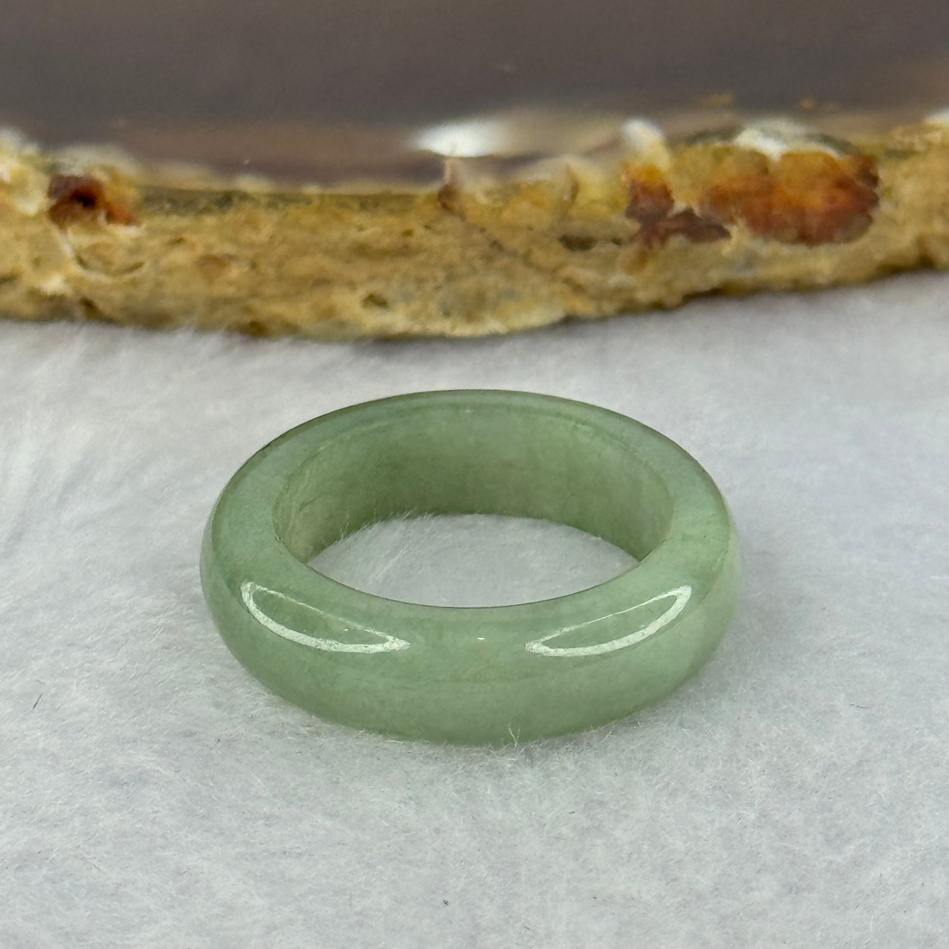 Type A Green Jadeite Ring 3.76g 6.0 by 3.7mm US7 HK15.5 (Very Slight External Rough) - Huangs Jadeite and Jewelry Pte Ltd