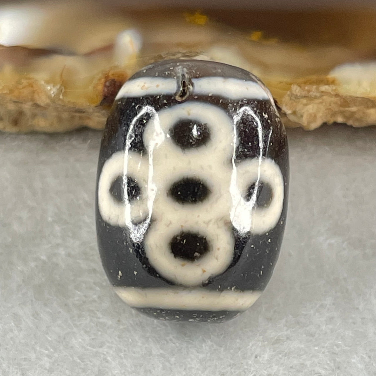 Natural Powerful Tibetan Old Oily Agate 5 Eyes Lightning Dzi Bead Heavenly Master (Tian Zhu) 五眼闪电天珠 4.52g 17.5 by 13.0mm - Huangs Jadeite and Jewelry Pte Ltd