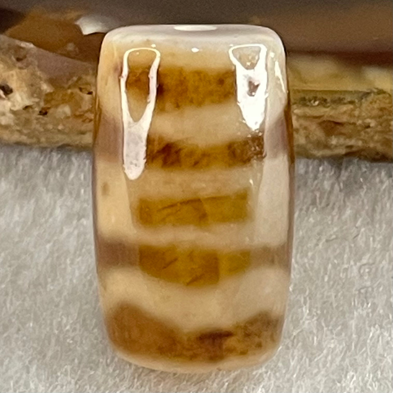 Natural Powerful Tibetan Old Oily Agate Sky Door Serenity 1 Eye Dzi Bead Heavenly Master (Tian Zhu) 一眼天门天诛 4.74g 19.4 by 11.8mm - Huangs Jadeite and Jewelry Pte Ltd