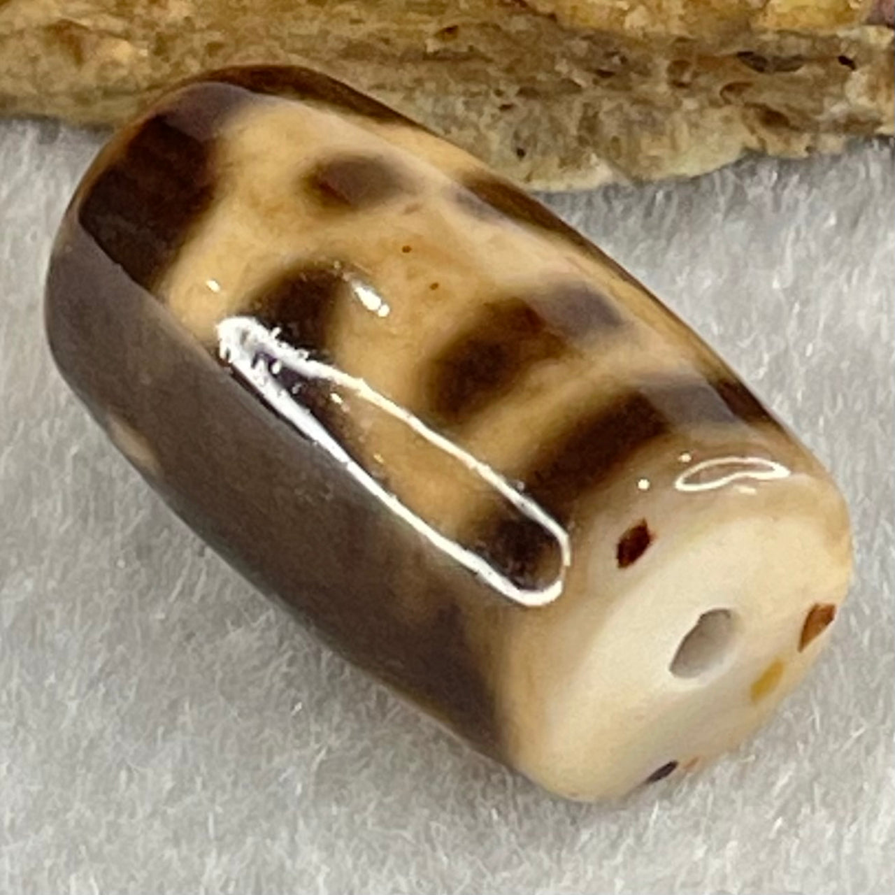 Natural Powerful Tibetan Old Oily Agate Double Cai Shen Dzi Bead Heavenly Master (Tian Zhu) 双财神长天珠 4.75g 19.7 by 11.6mm - Huangs Jadeite and Jewelry Pte Ltd