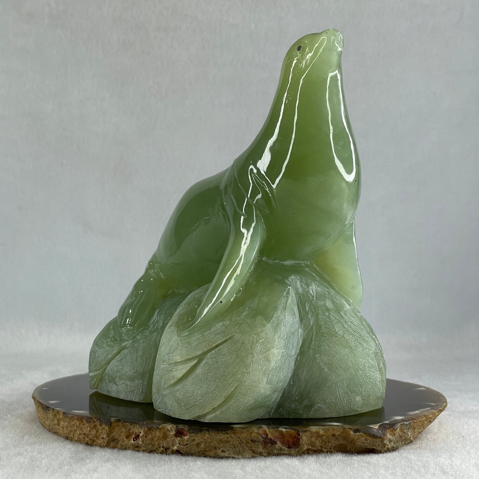 Natural Green Serpentine Seal Display 1,061.1g 132.0 by 88.0 by 123.0mm - Huangs Jadeite and Jewelry Pte Ltd