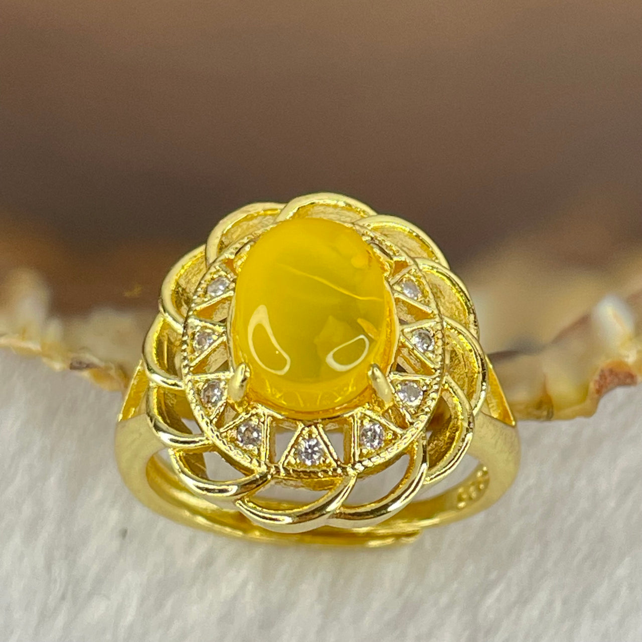 Natural Golden Yellow Amber With Crystals in Sliver Gold Color Ring (Adjustable Size) 3.68g 9.2 by 7.5 by 6.0mm - Huangs Jadeite and Jewelry Pte Ltd