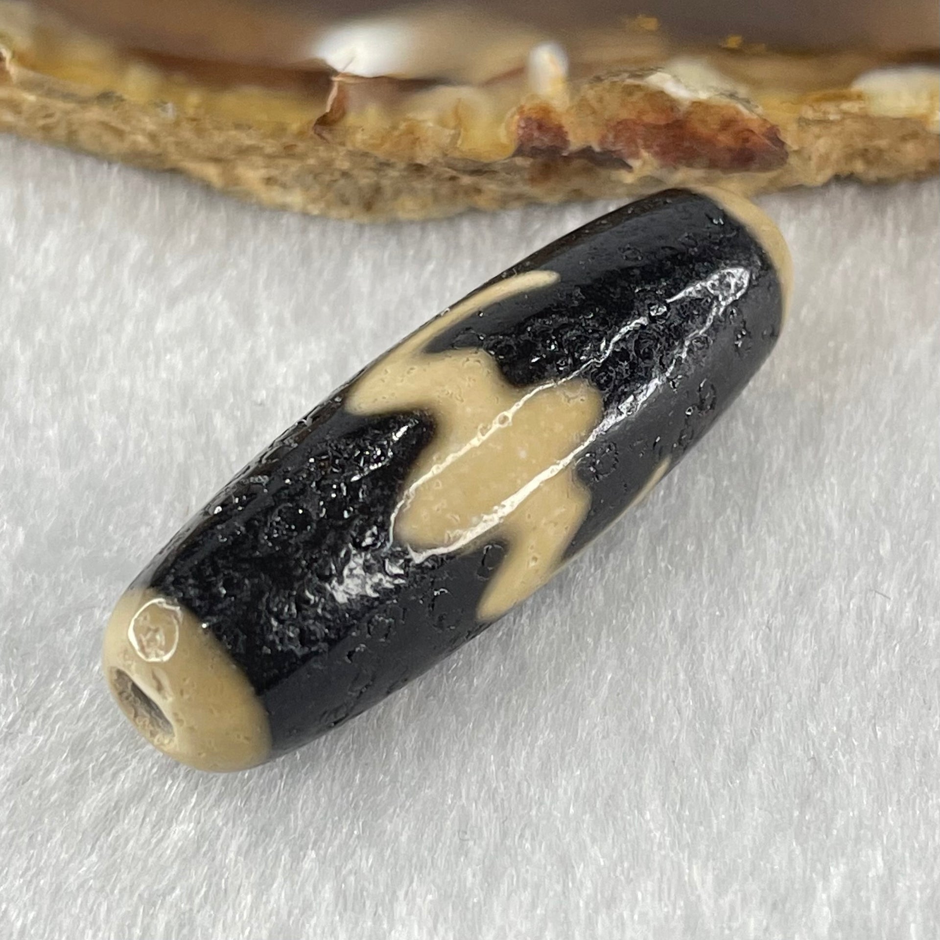 Natural Powerful Tibetan Old Oily Agate Bat with Insect or Happiness Fu Shou Dzi Bead Heavenly Master (Tian Zhu) 蝙蝠昆虫天珠 8.91g 38.1 by 12.3mm - Huangs Jadeite and Jewelry Pte Ltd
