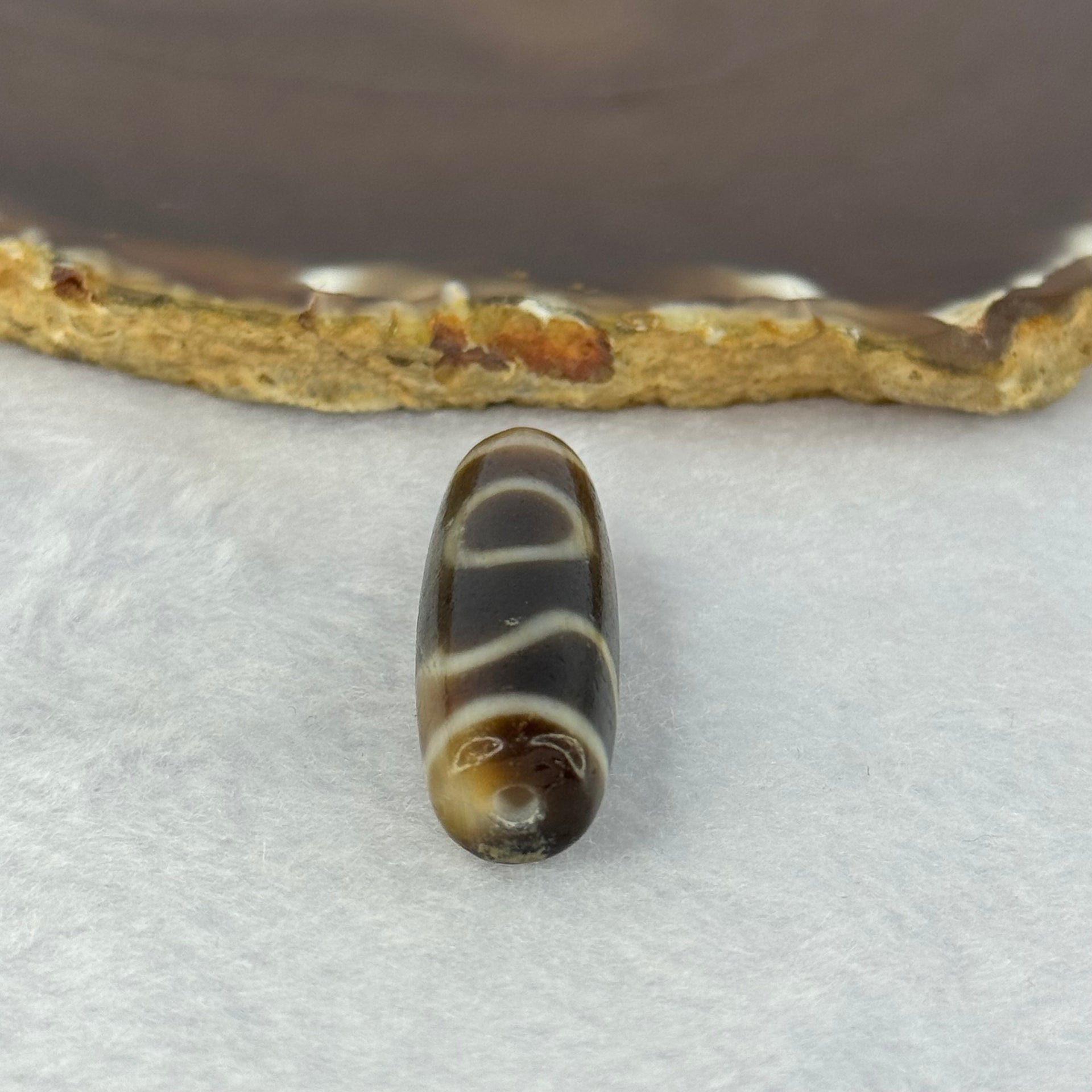 Natural Powerful Tibetan Old Oily Agate Sky Door Serenity 1 Eye Dzi Bead Heavenly Master (Tian Zhu) 一眼天诛 10.00g 37.9 by 17.8mm - Huangs Jadeite and Jewelry Pte Ltd