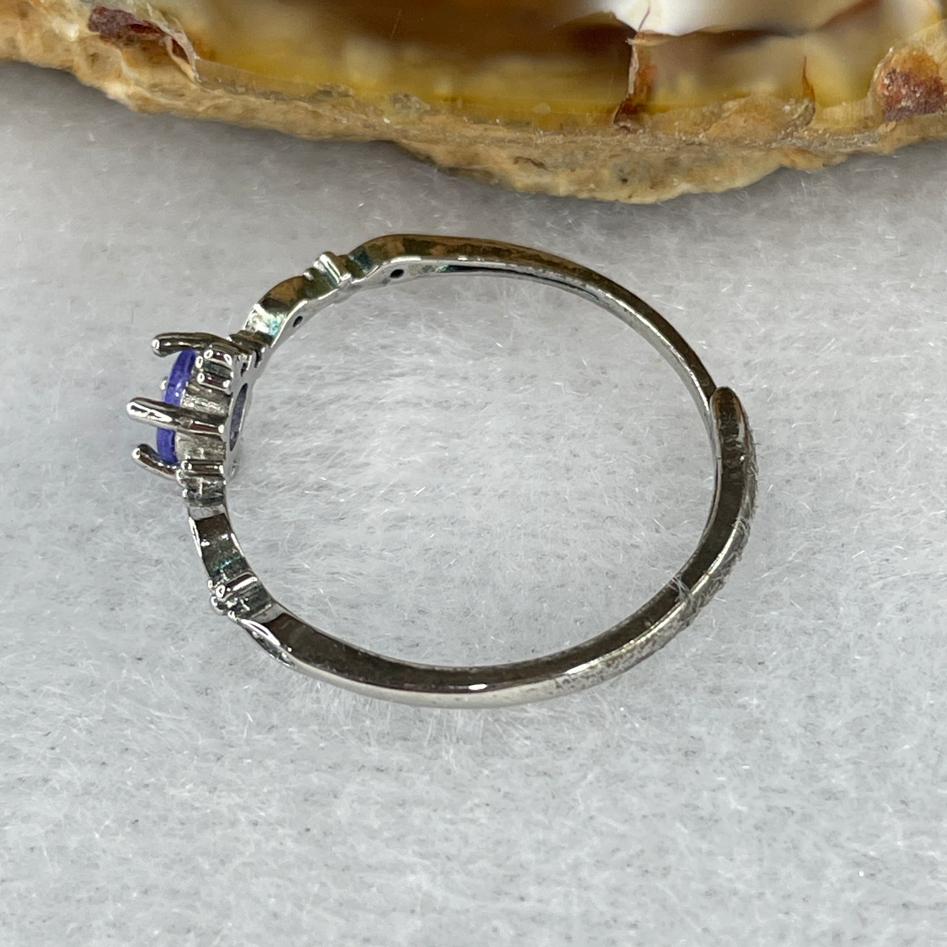 Natural Blue Tanzanite Ring in S925 Sliver 1.05g 4.0 by 2.5mm (Adjustable Size) - Huangs Jadeite and Jewelry Pte Ltd
