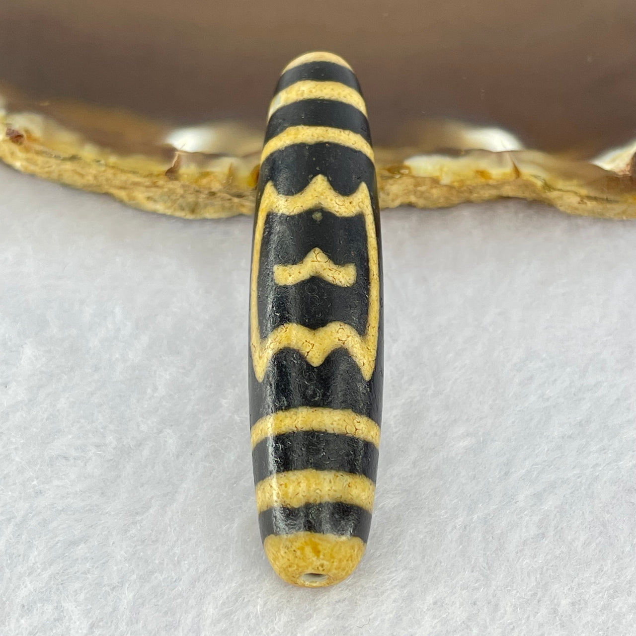 Natural Powerful Tibetan Old Oily Agate Garuda Long Dzi Bead Heavenly Master (Tian Zhu) 13.72g 56.2 by 12.7mm - Huangs Jadeite and Jewelry Pte Ltd