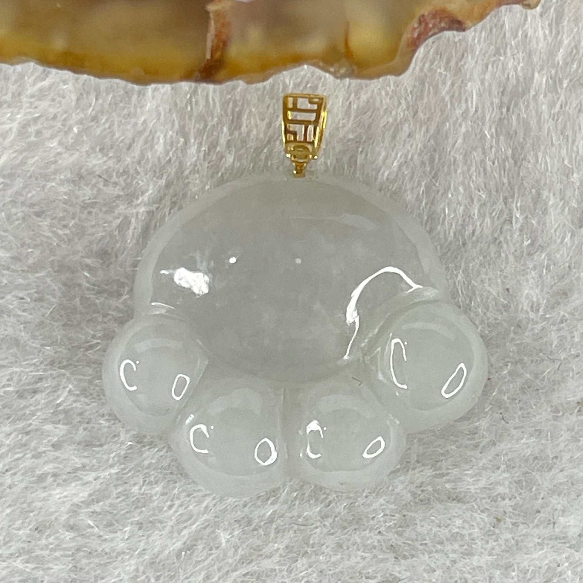 Natural Type A Light Lavender Light Green Jadeite Paw Pendant in 18K Yellow Gold Clasp 2.37g 17.8 by 14.7 by 4.5mm - Huangs Jadeite and Jewelry Pte Ltd