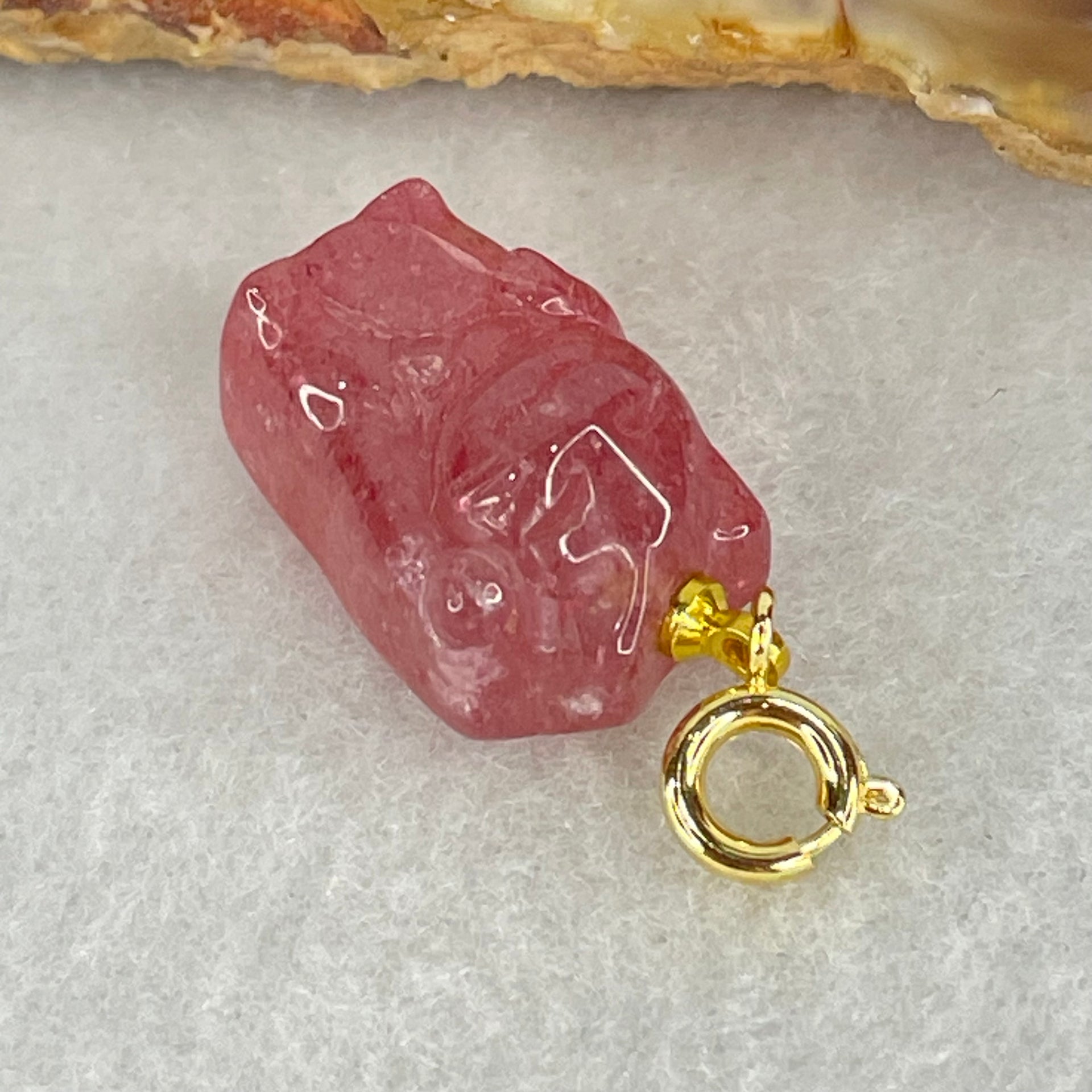 Natural Strawberry Quartz Fortune Cat Charm 3.19g 16.9 by 12.6 by 9.1mm - Huangs Jadeite and Jewelry Pte Ltd