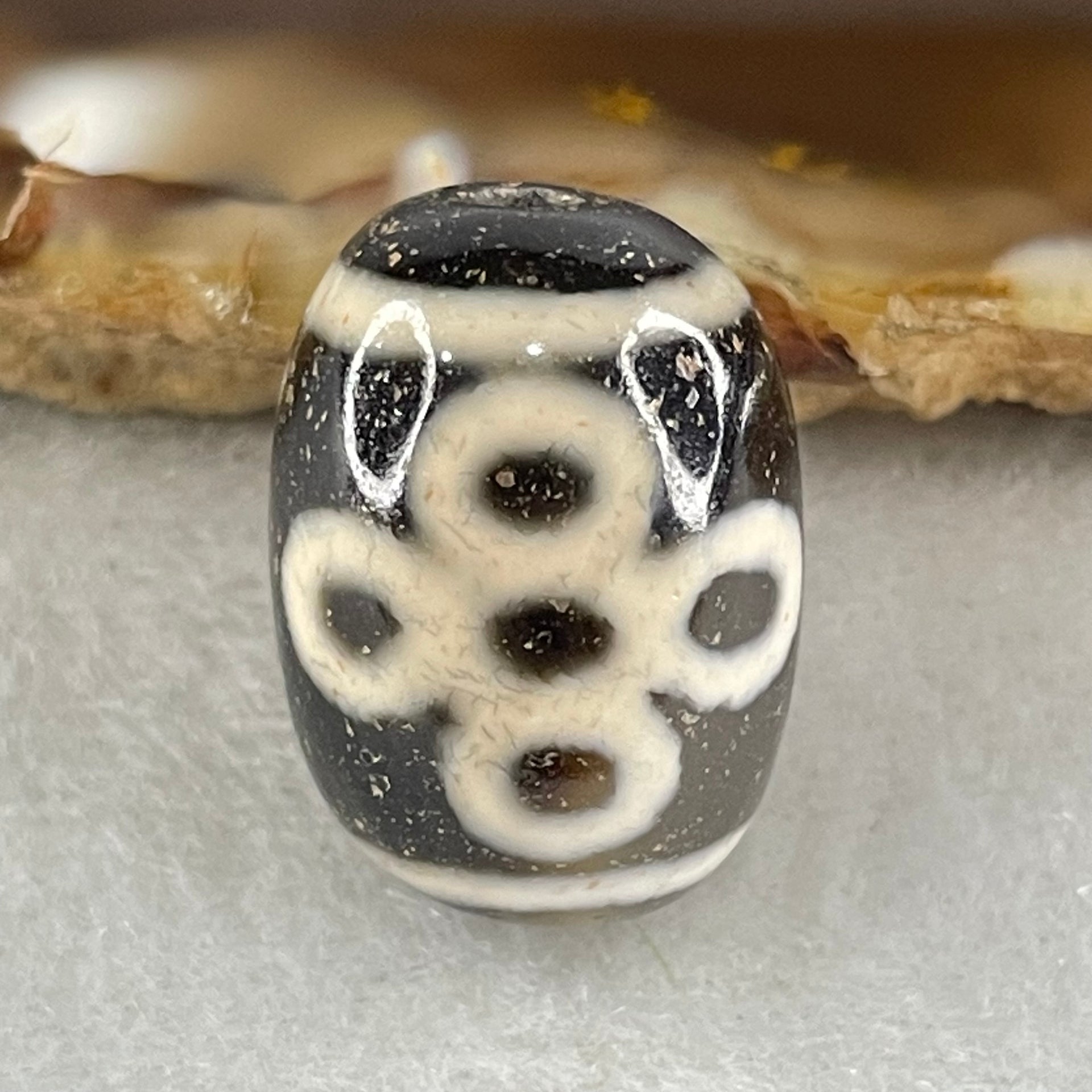 Natural Powerful Tibetan Old Oily Agate 5 Eyes Lightning Dzi Bead Heavenly Master (Tian Zhu) 五眼闪电天珠 4.43g 17.7 by 12.8mm - Huangs Jadeite and Jewelry Pte Ltd