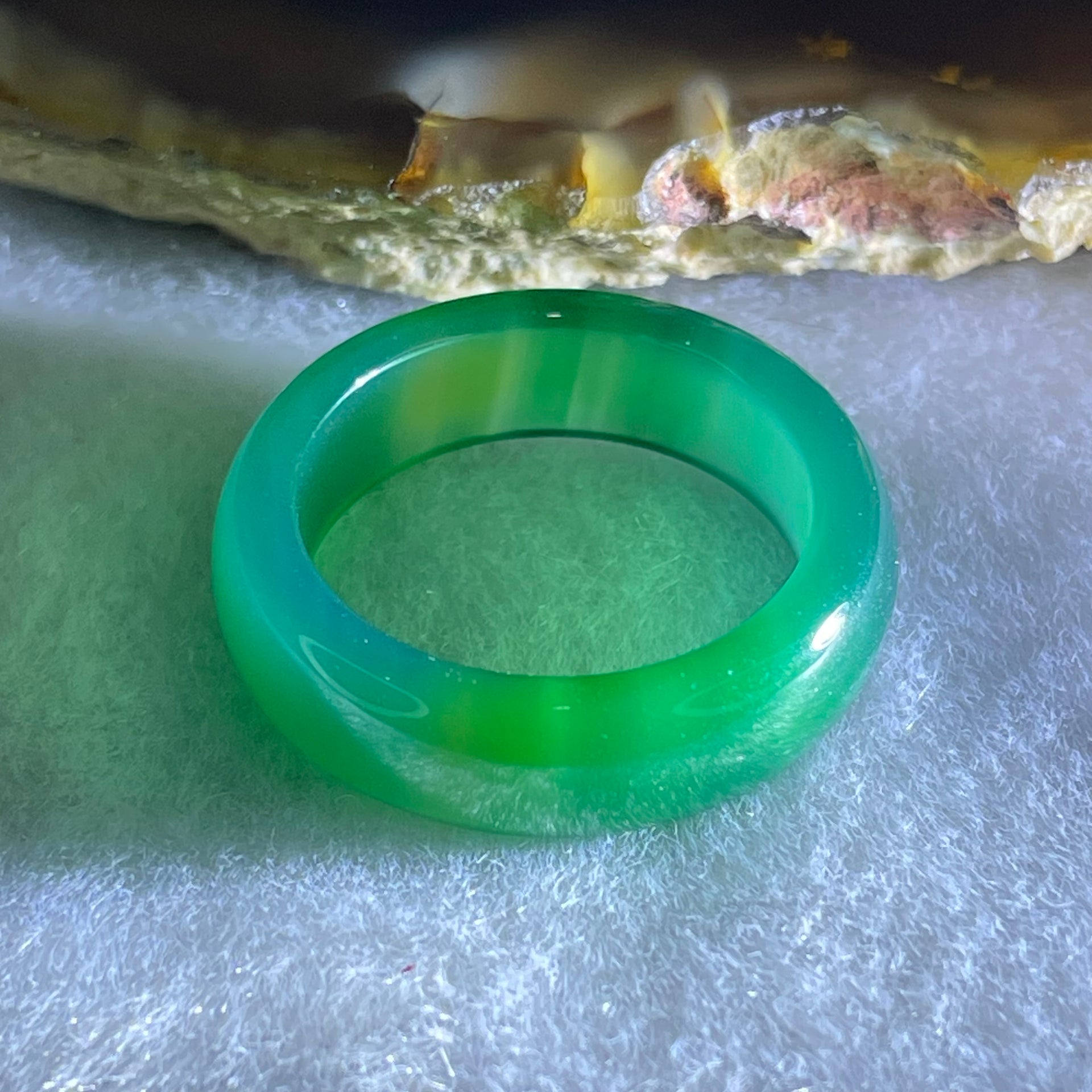 Natural Green Chalcedony Ring 2.55g 6.9 by 3.4mm US6.7 HK14.5 - Huangs Jadeite and Jewelry Pte Ltd