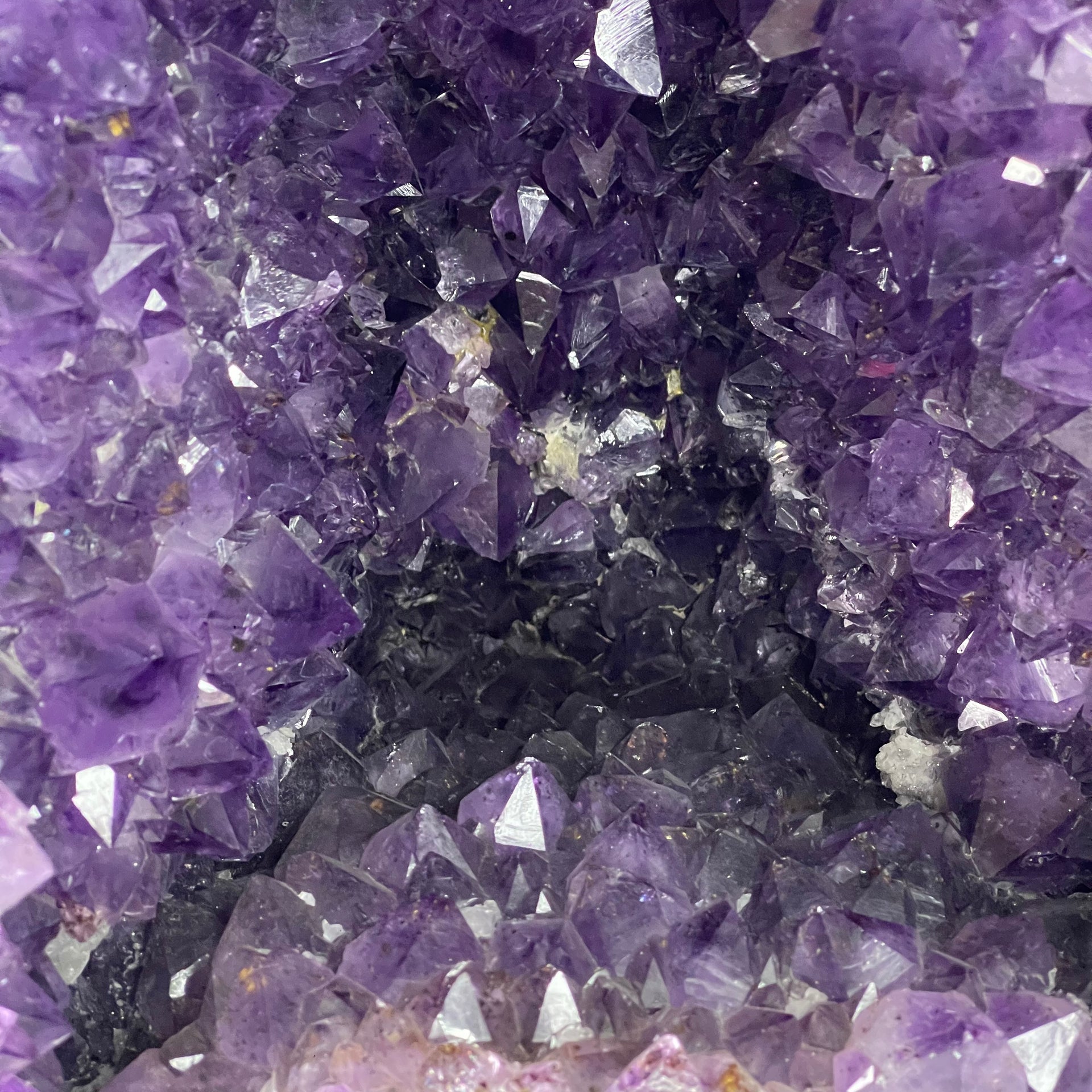 Natural Brazil Cacoxenite Amethyst Cave with White Calcite 22,7163kg 267.0x220.0x520.0mm - Huangs Jadeite and Jewelry Pte Ltd