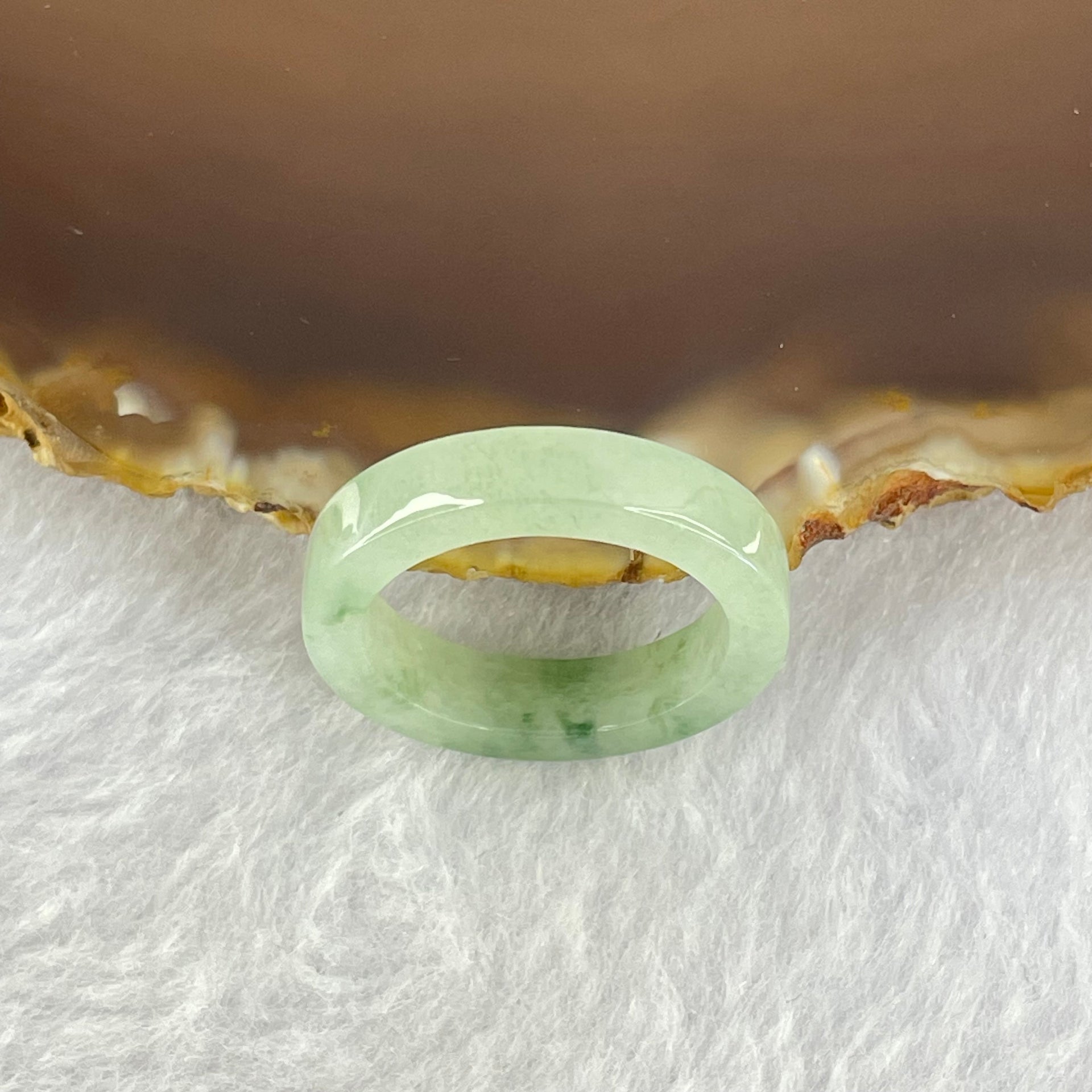 Type A Green Piao Hua Jadeite Ring 3.21g 4.7 by 3.6mm US8 HK17.5 - Huangs Jadeite and Jewelry Pte Ltd